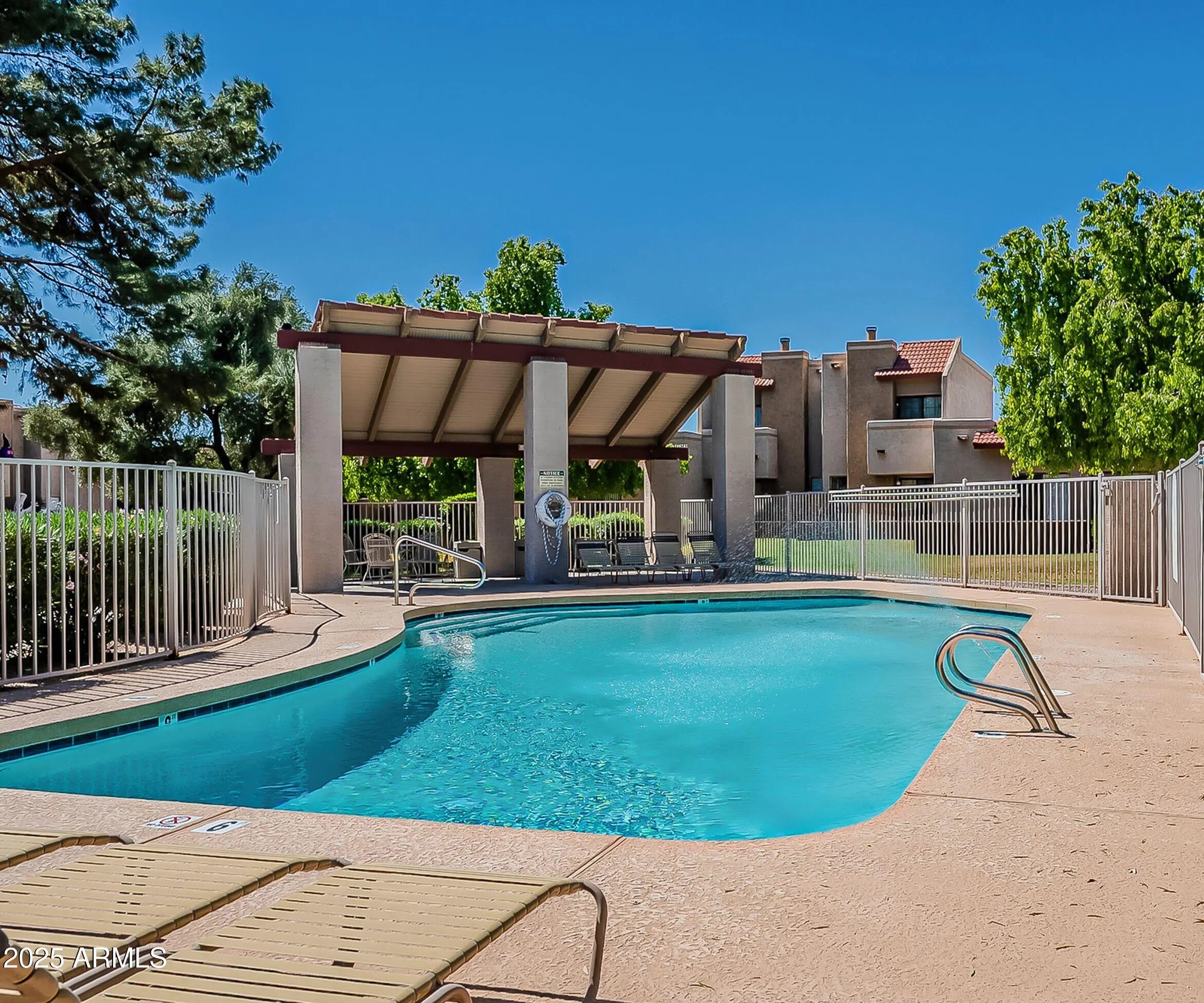 Photo of Listing #6924648