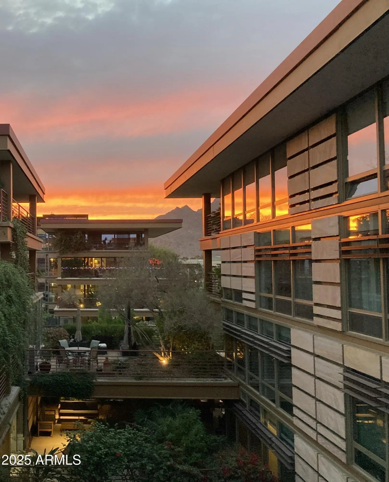 Photo of Listing #6924628