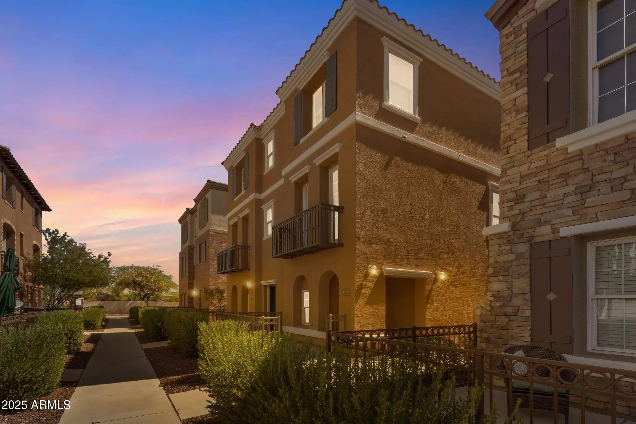 Photo of Listing #6927786