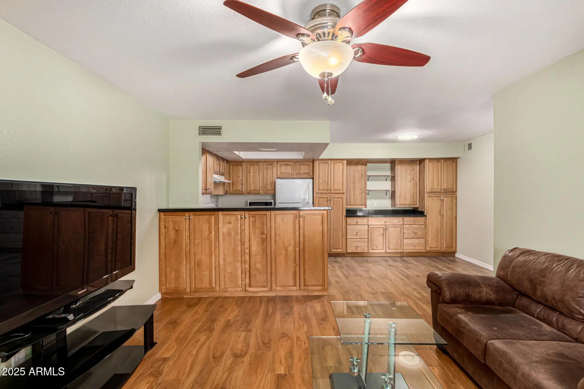 Photo of Listing #6924813