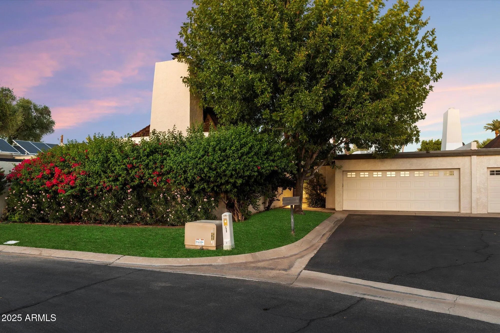 Photo of Listing #6925915