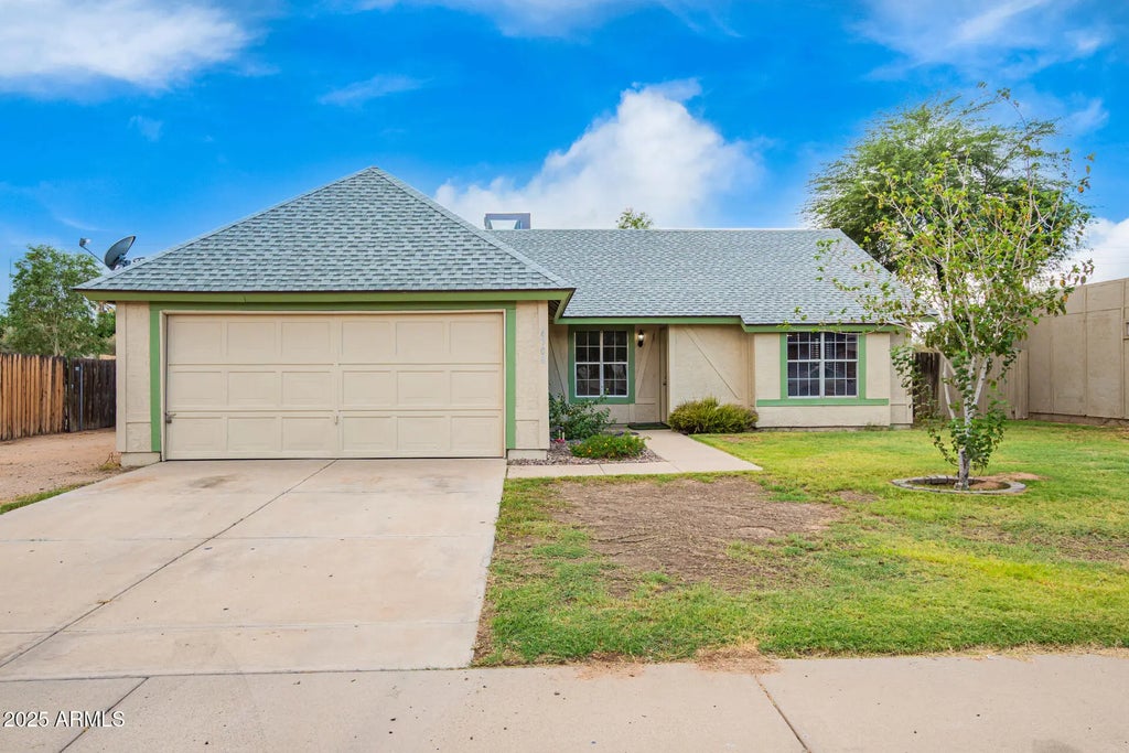 4708 N 106th Drive N, Phoenix