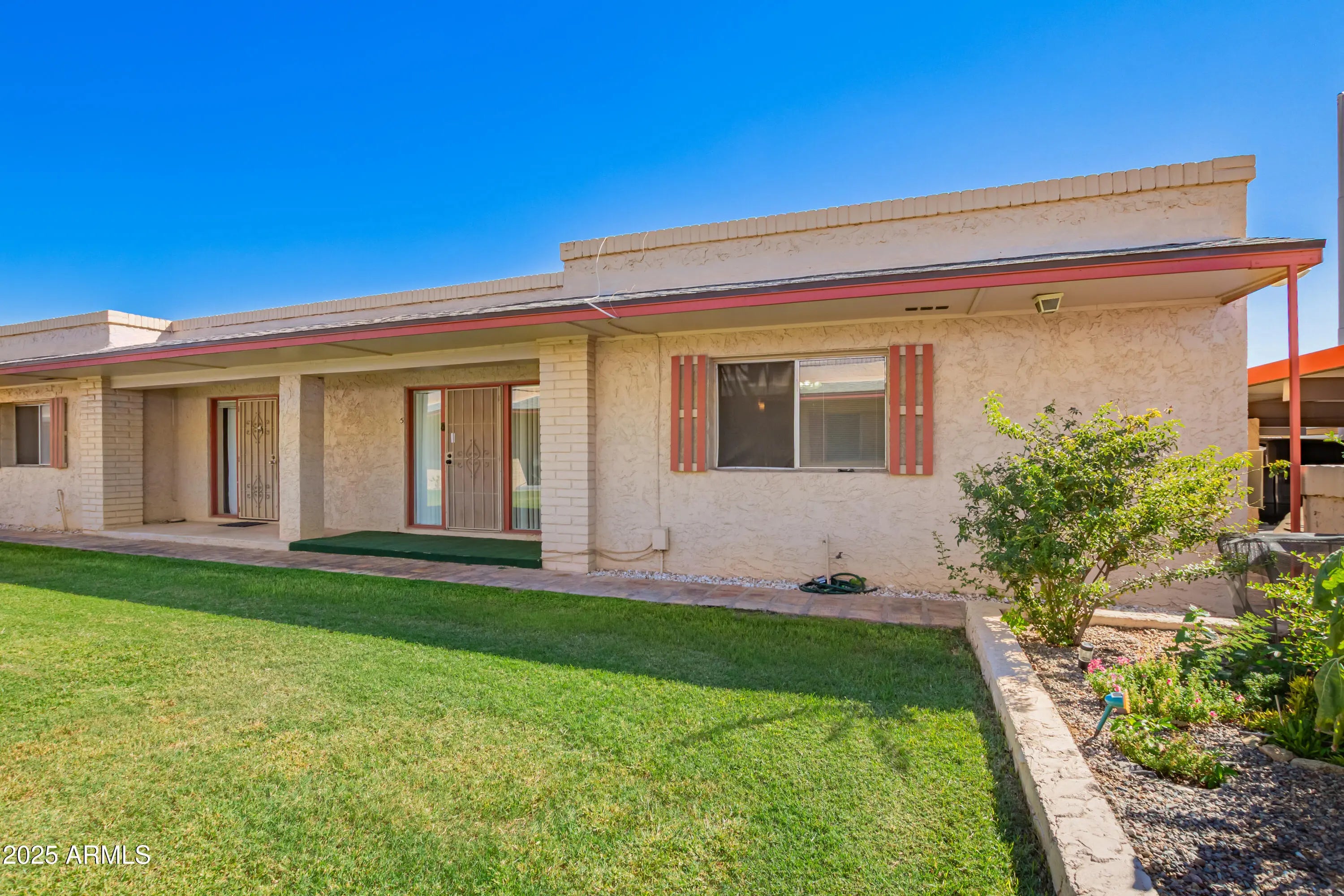 Photo of Listing #6924963