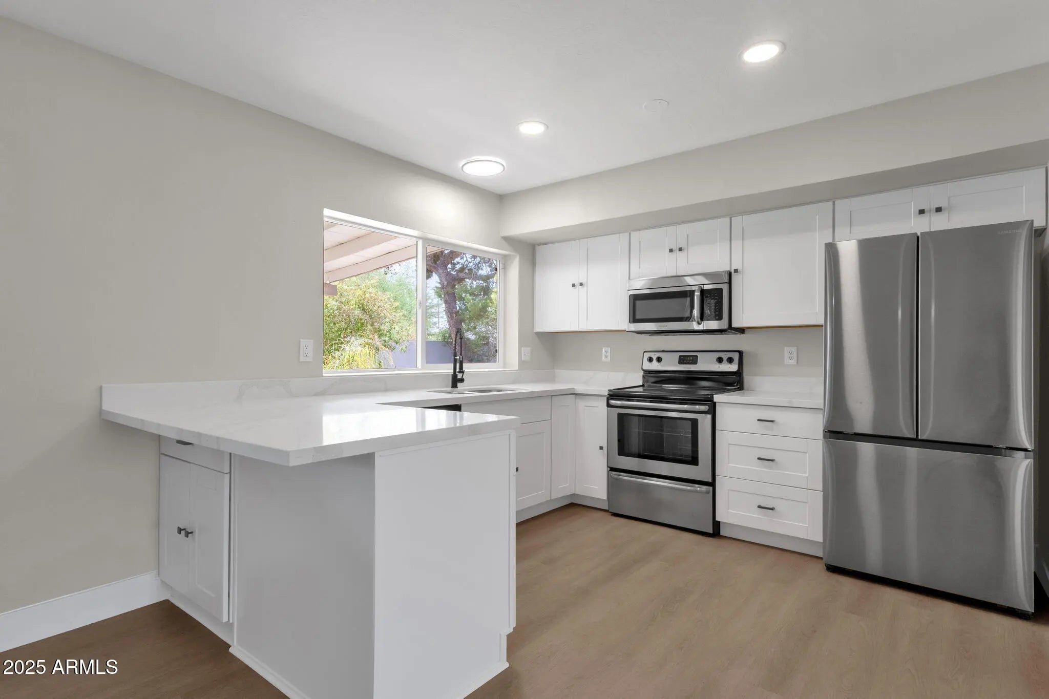 Photo of Listing #6924986