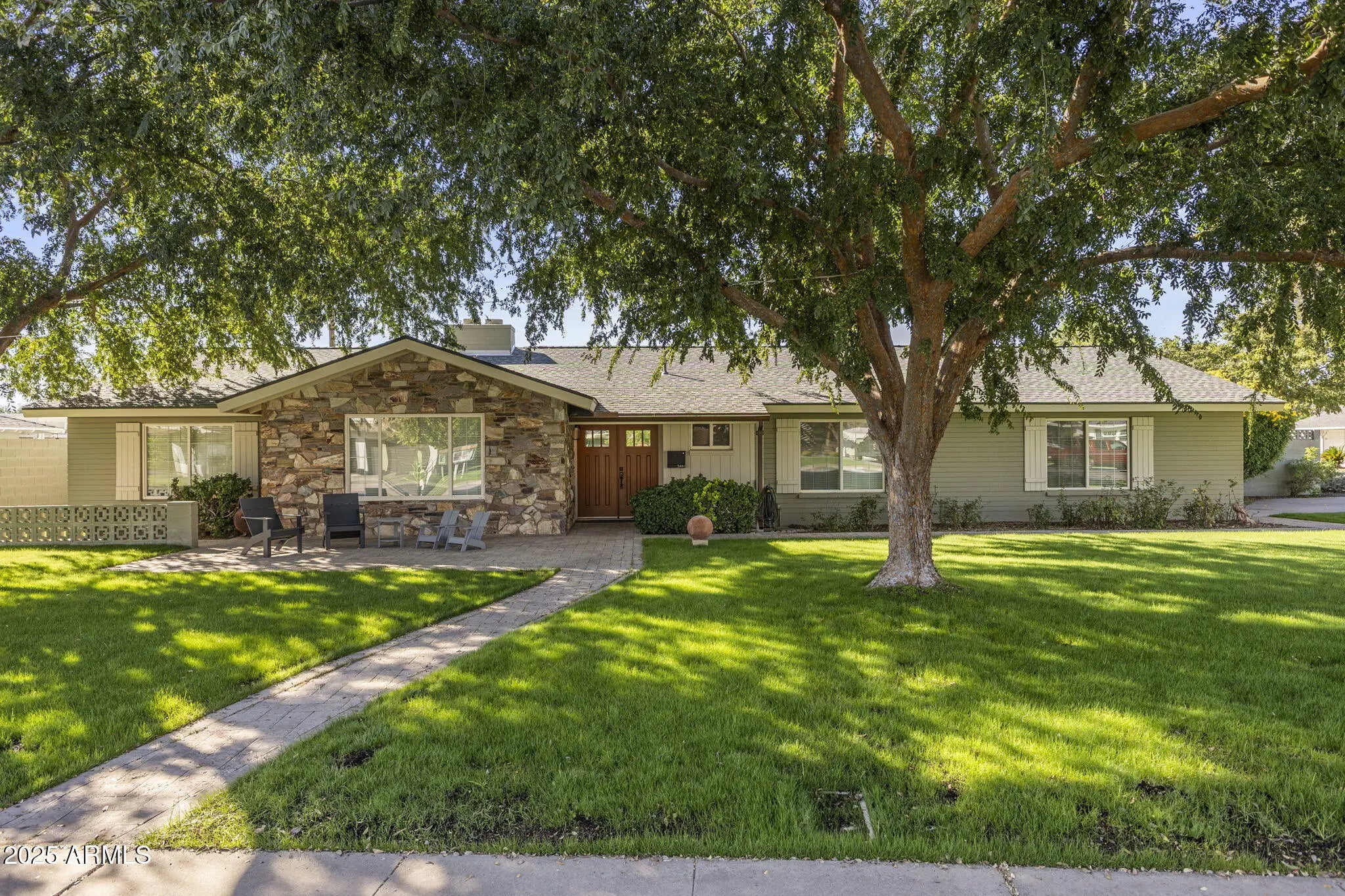 Photo of Listing #6932152