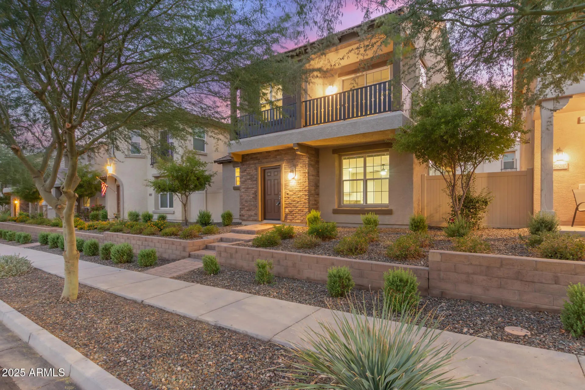 Photo of Listing #6925727