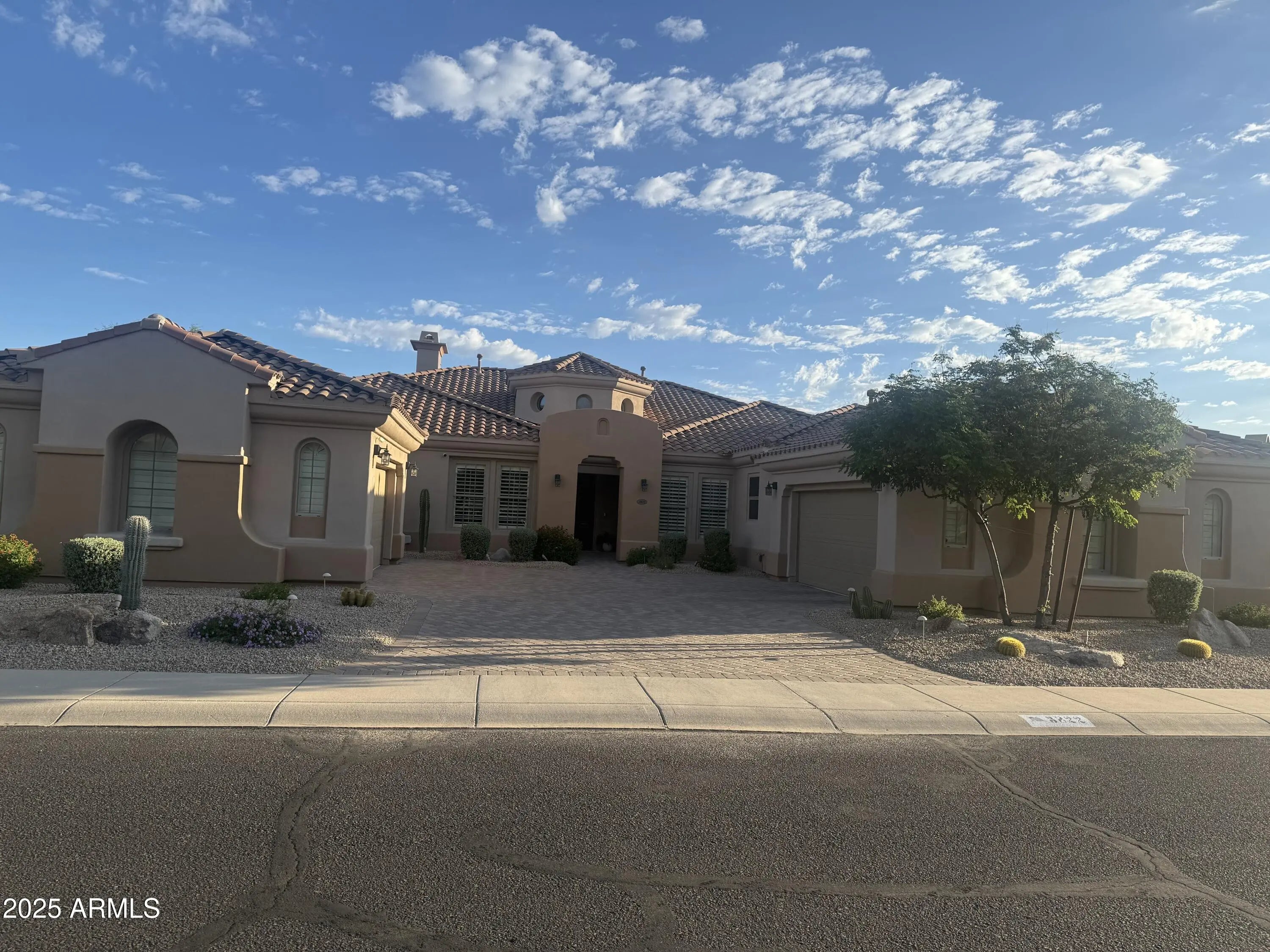 Photo of Listing #6925362