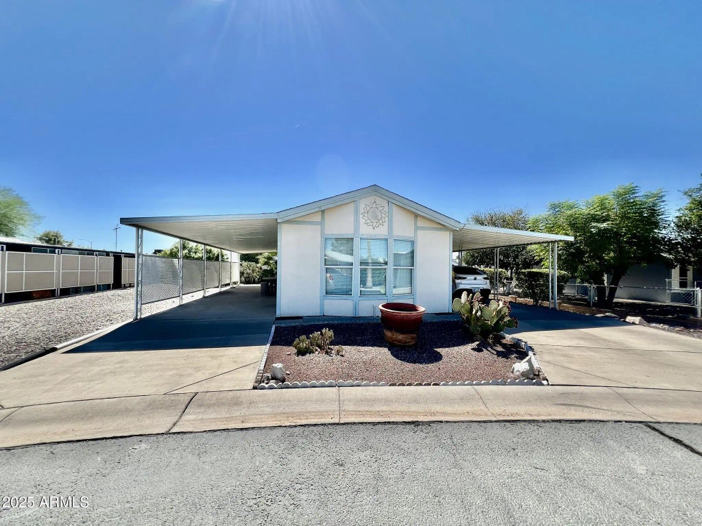 705 E Yavapai Court, Florence
