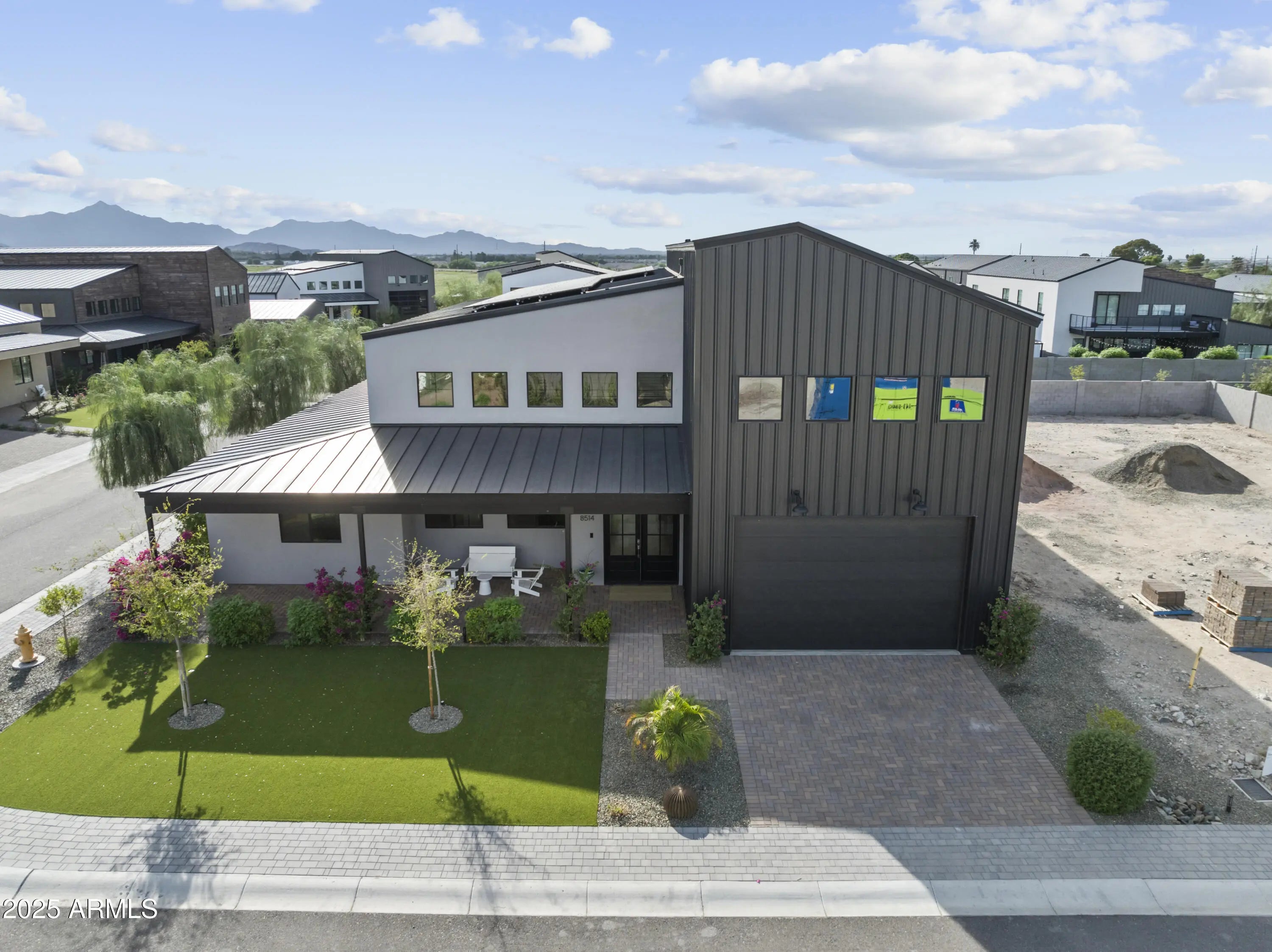 Photo of Listing #6925525