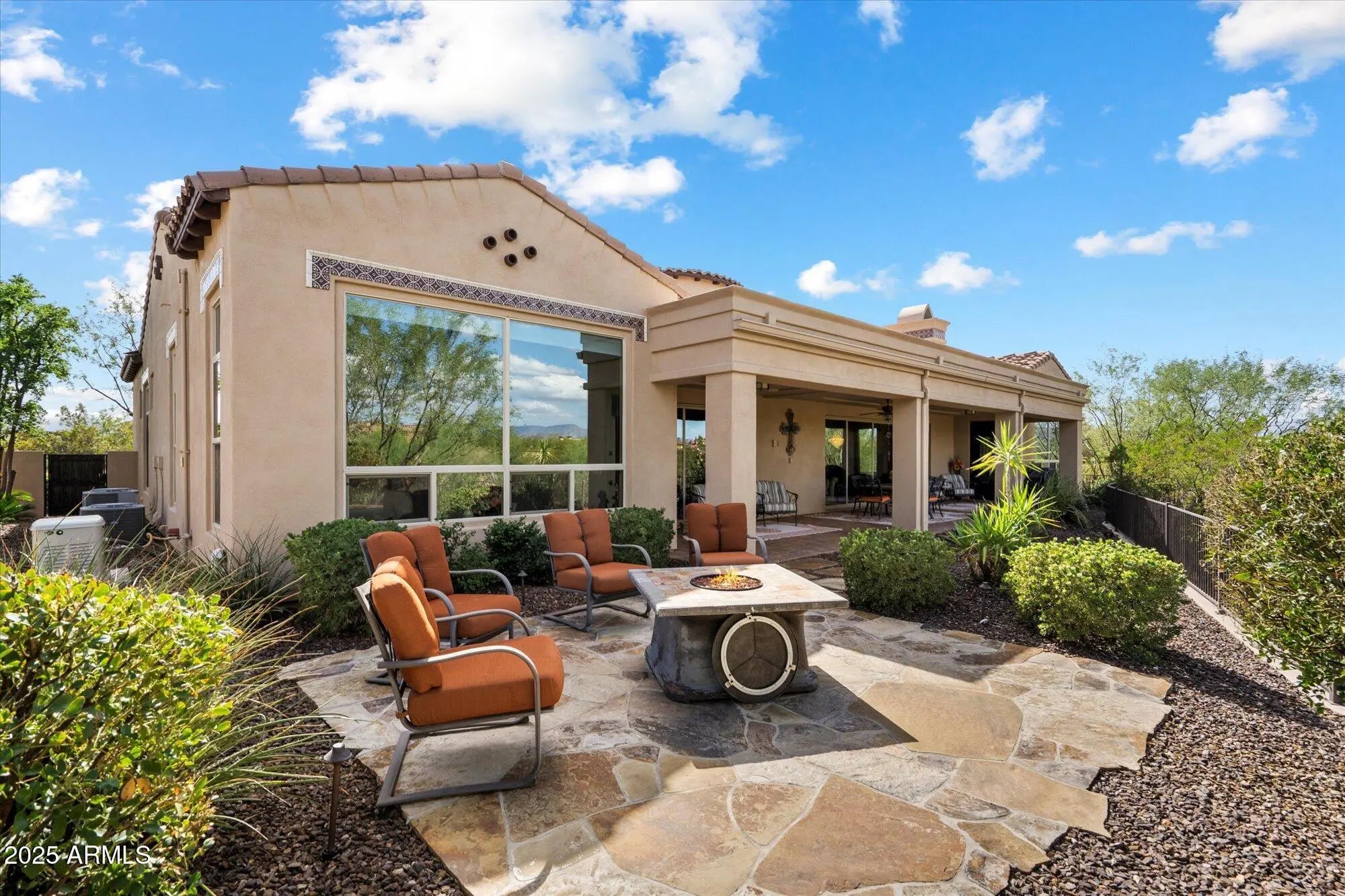 Photo of Listing #6943573