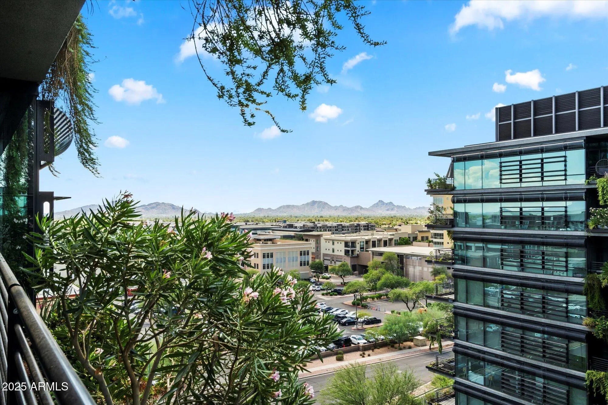 Photo of Listing #6926422