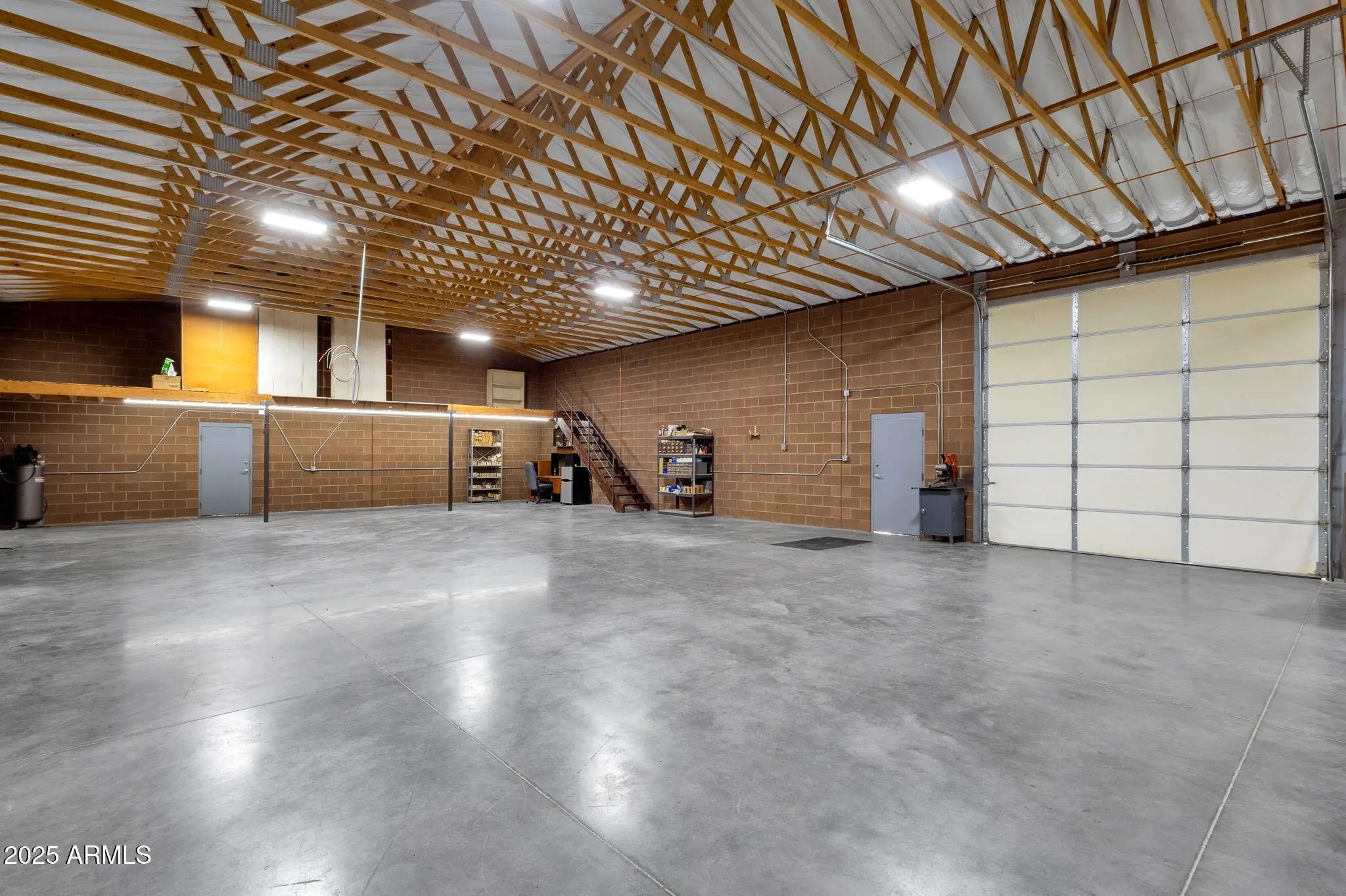 Photo of Listing #6926103