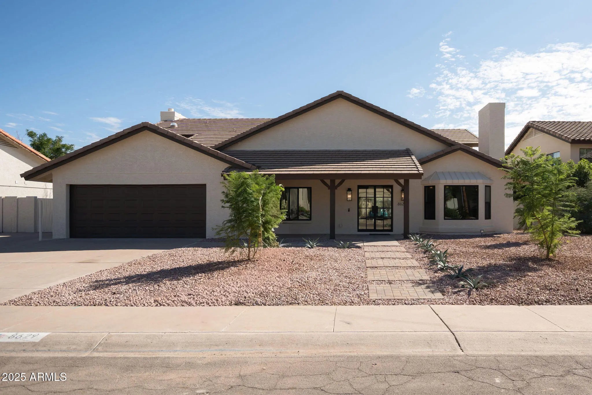 Photo of Listing #6930252