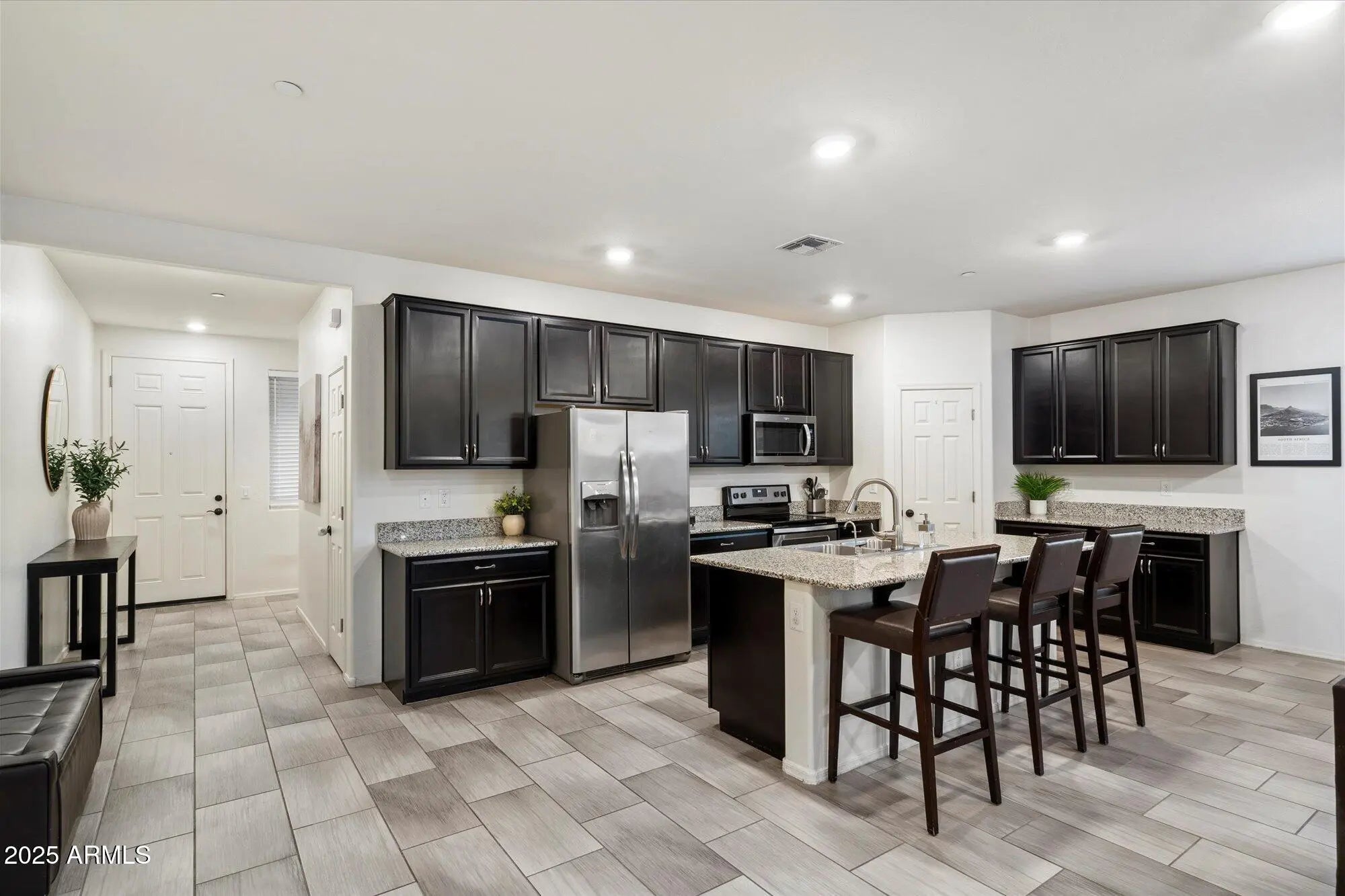 Photo of Listing #6928189