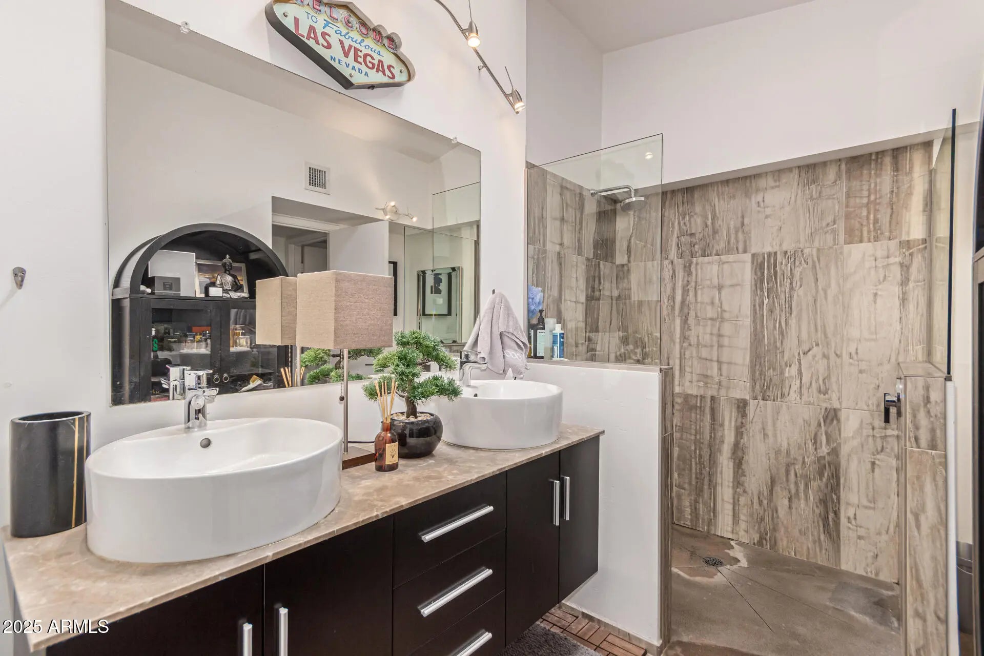 Photo of Listing #6928234