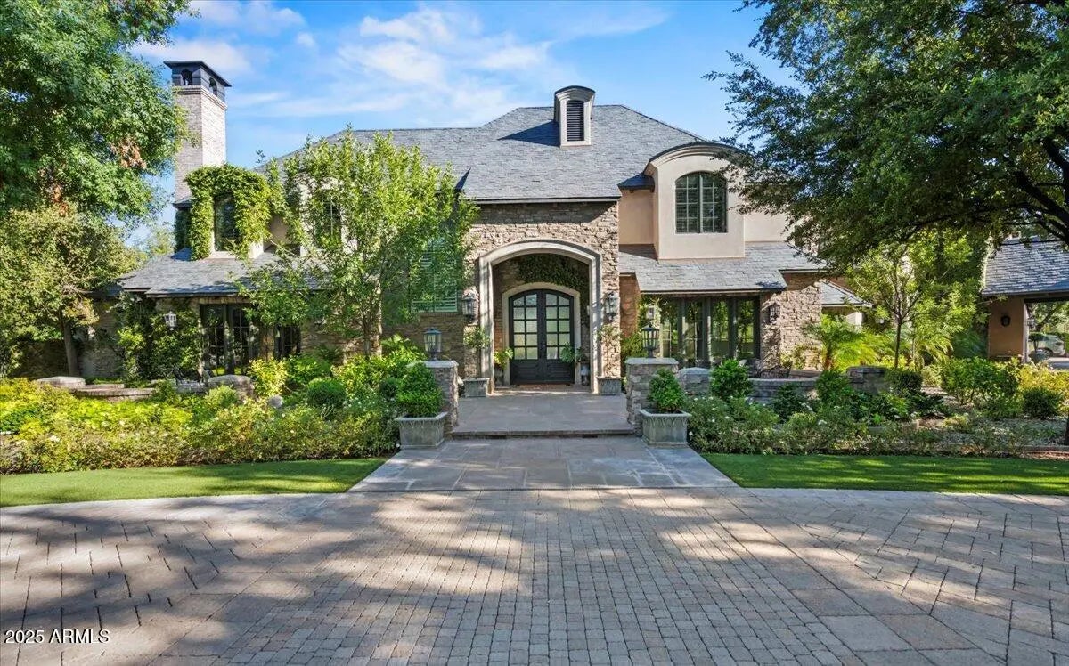 Photo of Listing #6930678