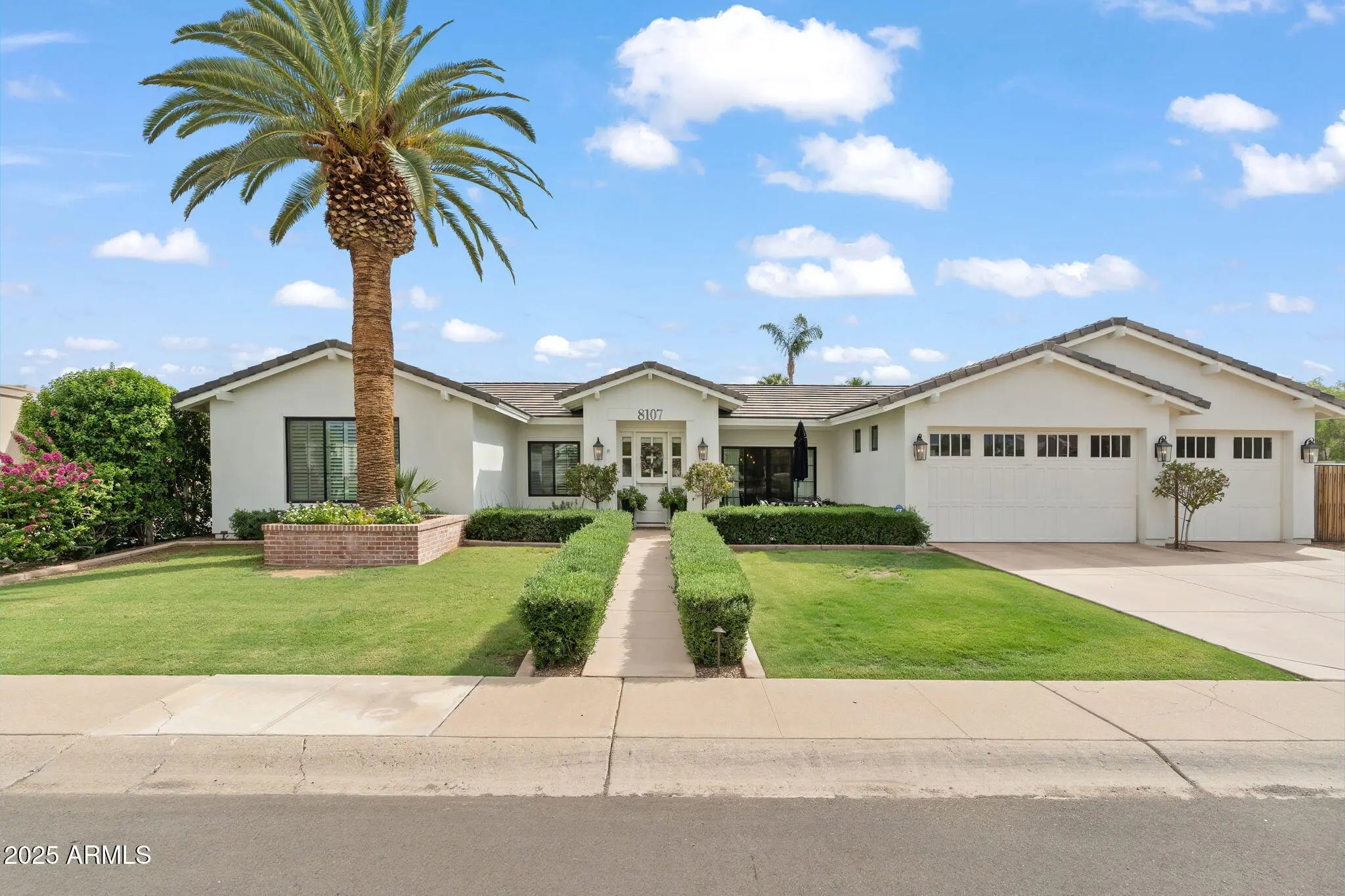 Photo of Listing #6925879