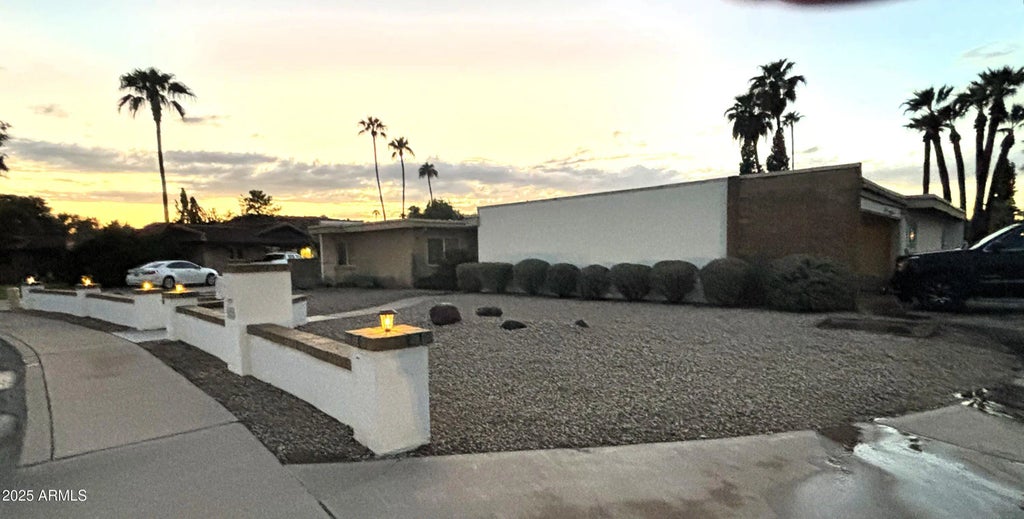 14210 N Canterbury Drive, Phoenix