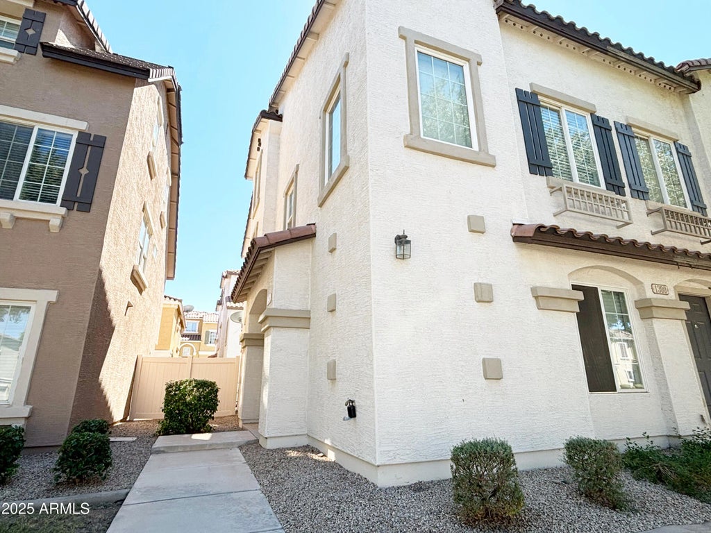 1298 S Owl Drive, Gilbert