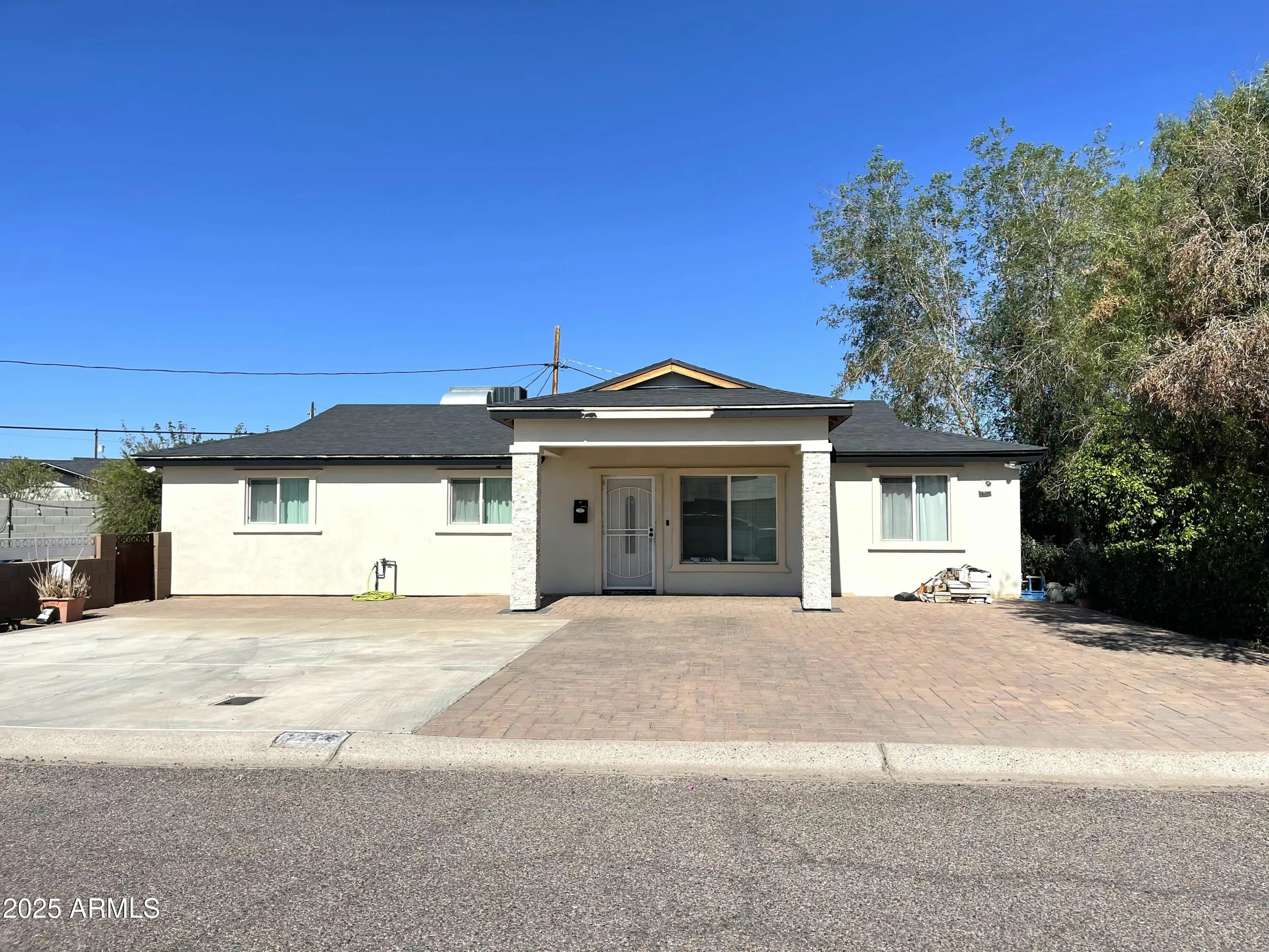 Photo of Listing #6933101