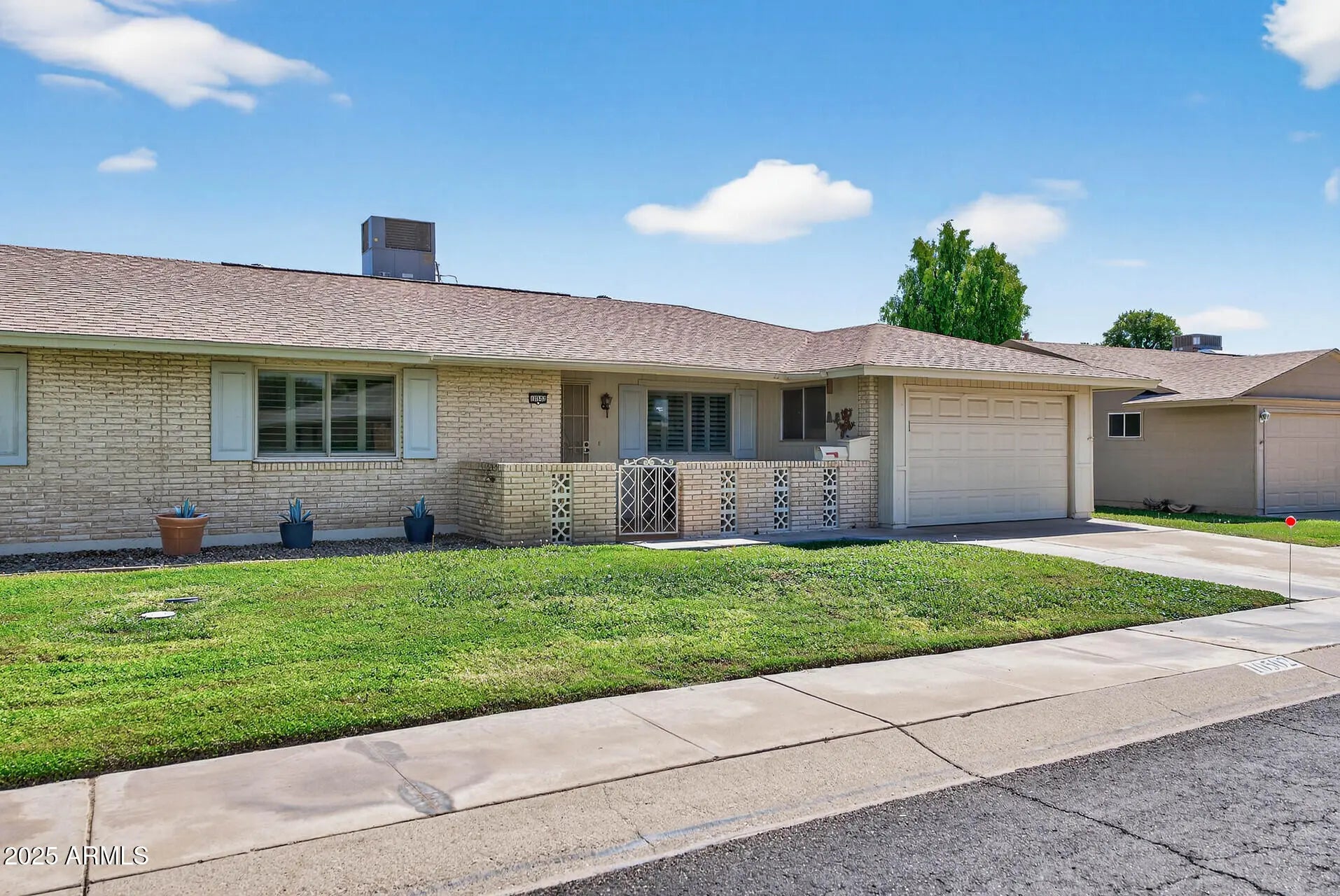 Photo of Listing #6926051