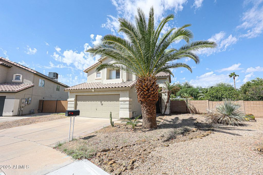 3902 E Rosemonte Drive, Phoenix