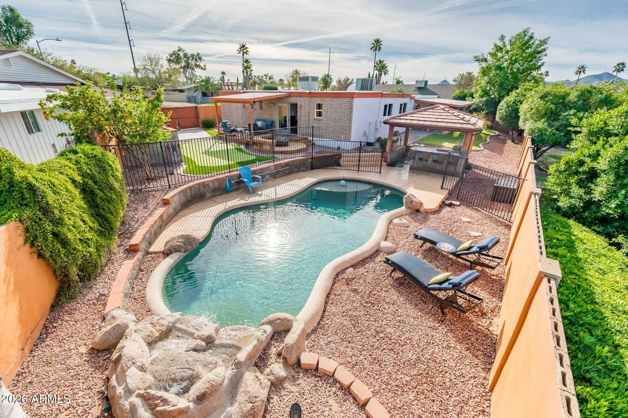 Photo of Listing #6979824