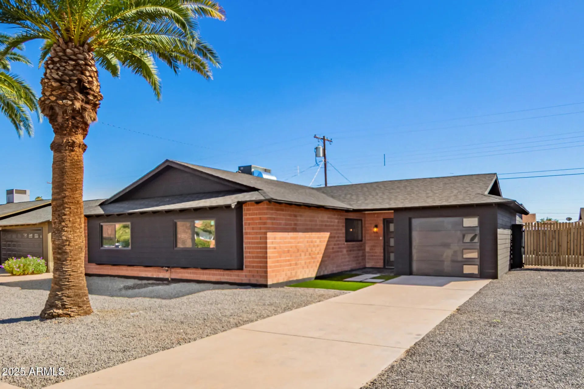 Photo of Listing #6927693