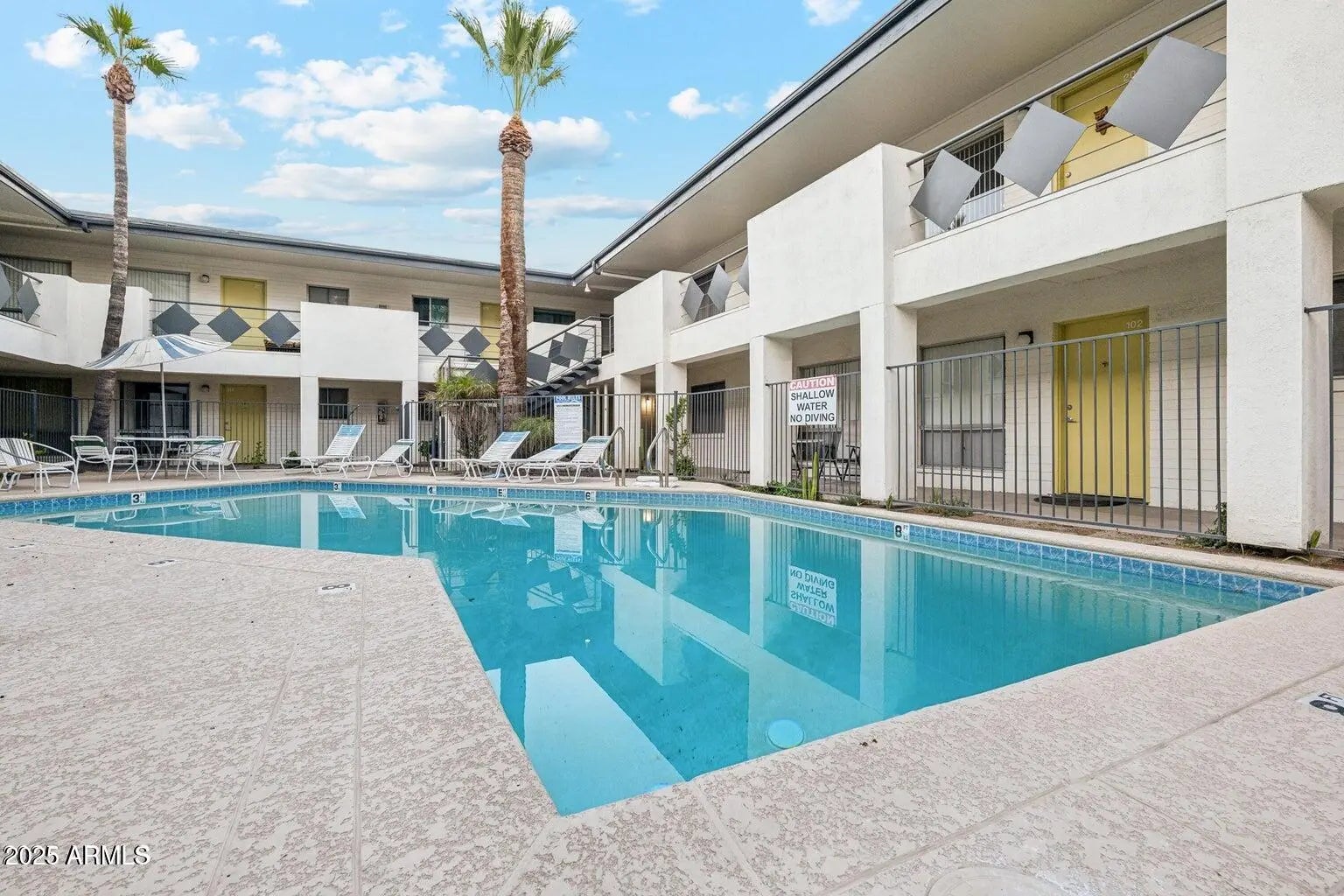 Photo of Listing #6936878