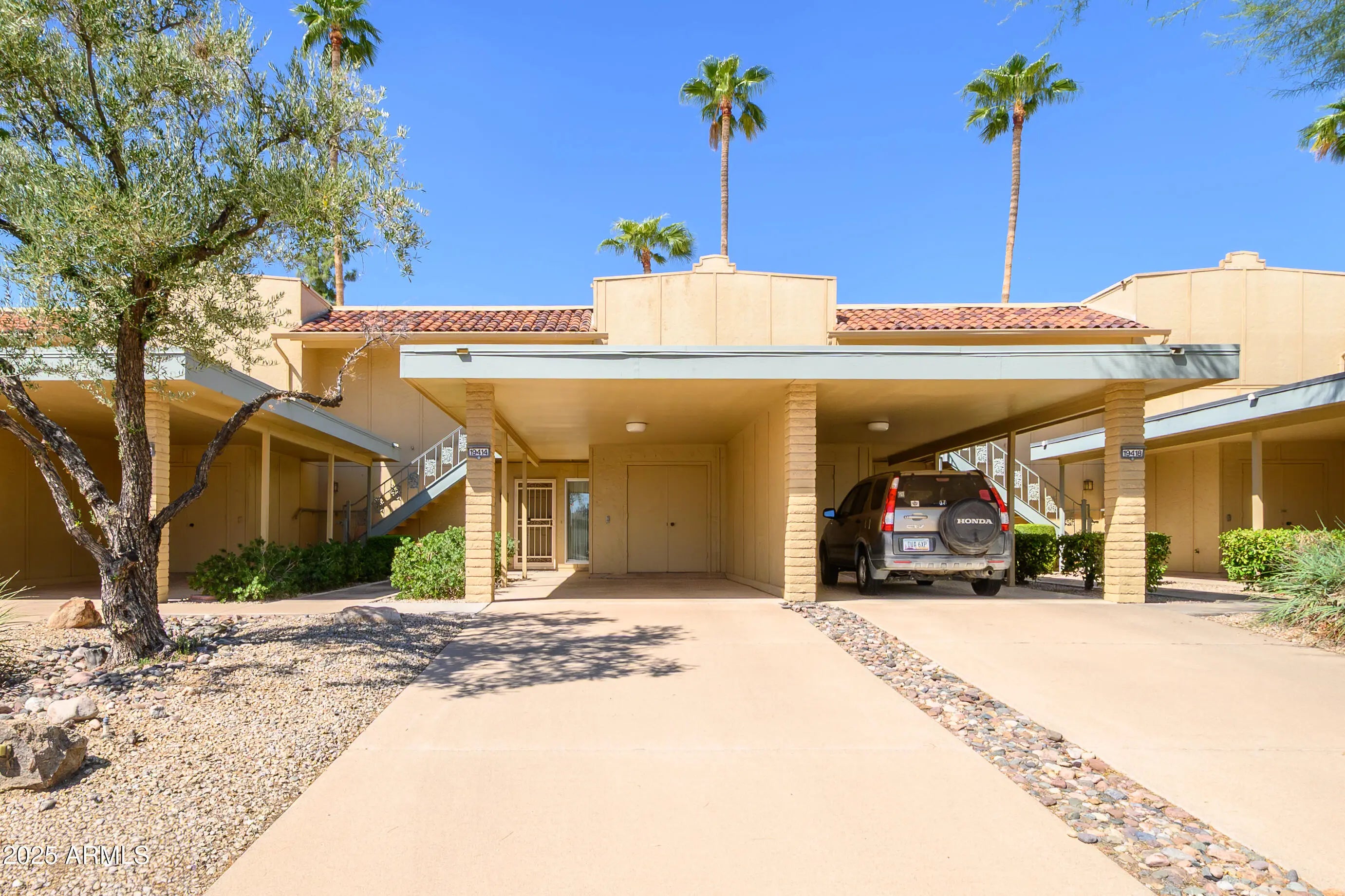 Photo of Listing #6928075