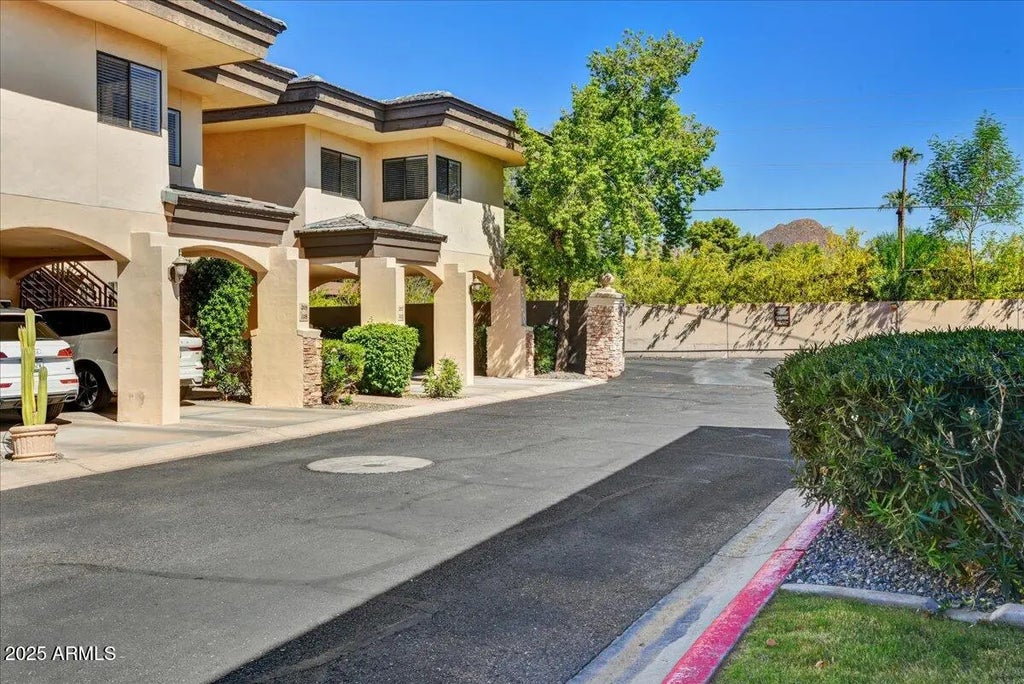 3235 E Camelback Road (unit 218), Phoenix