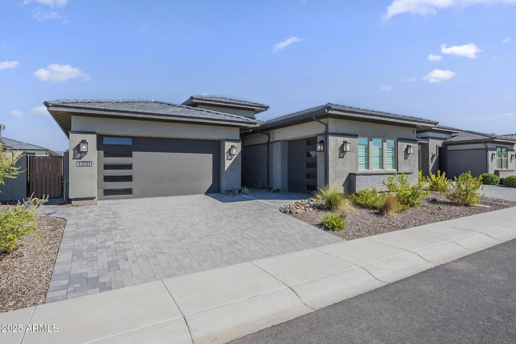 1320 E Beechnut Place, Chandler