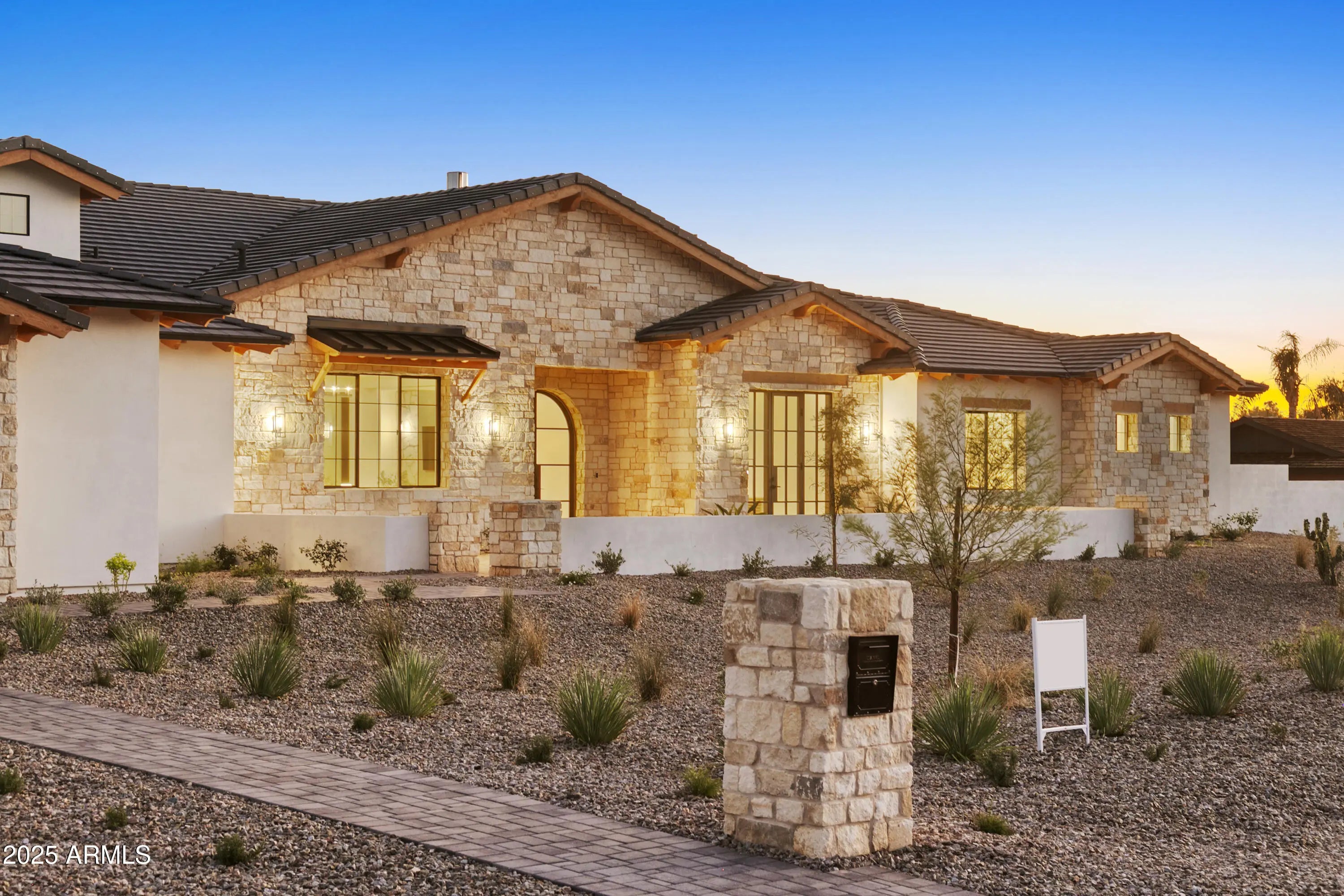 Photo of Listing #6926490