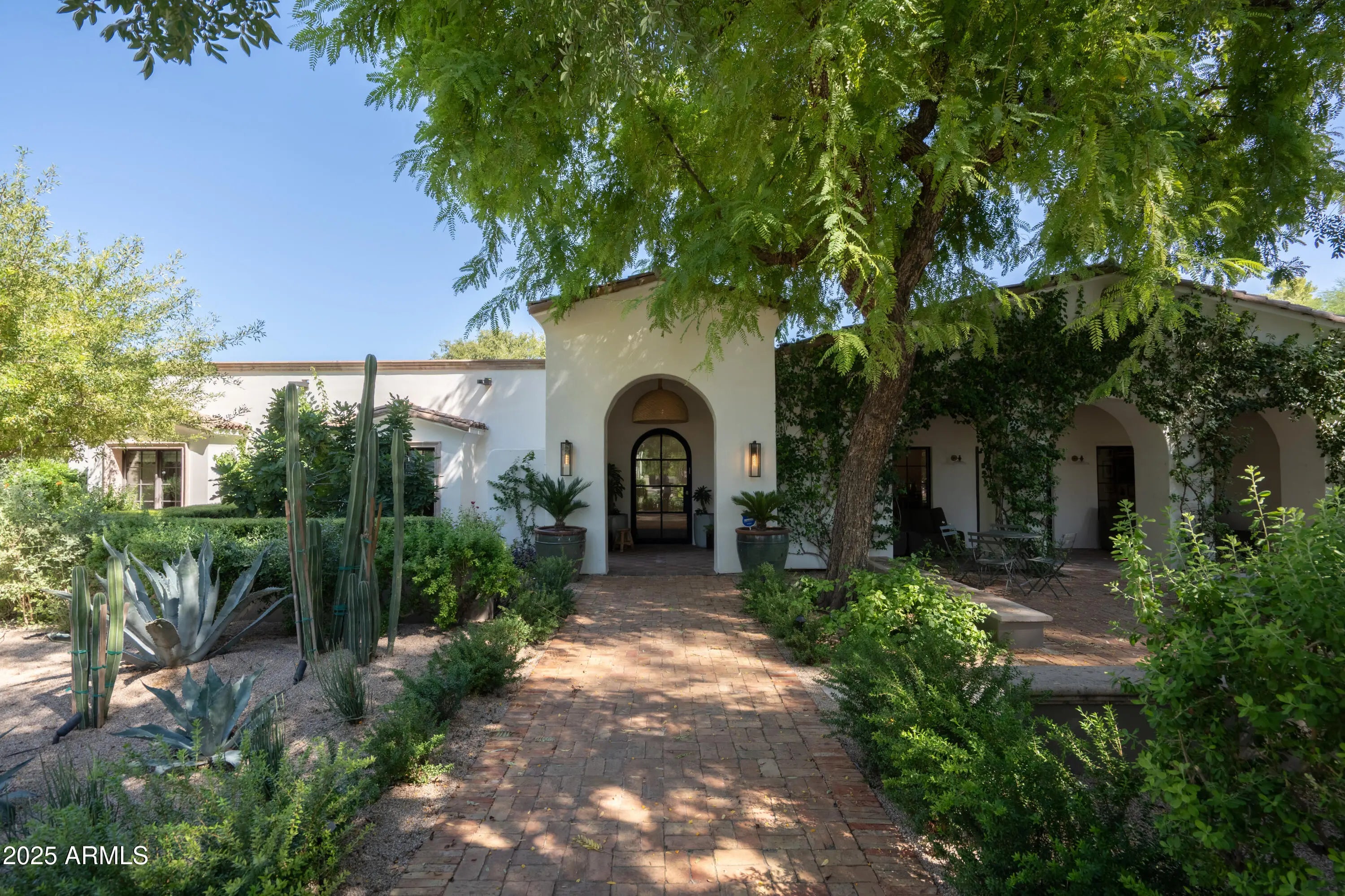 Photo of Listing #6928380