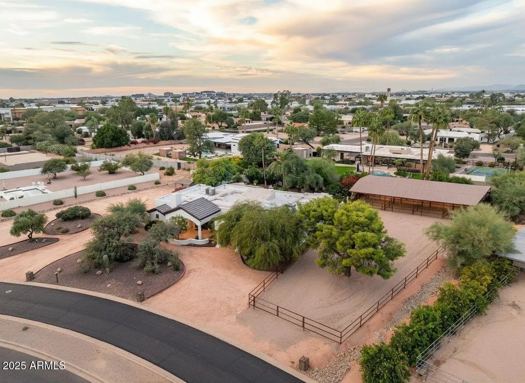 8116 E Gray Road, Scottsdale