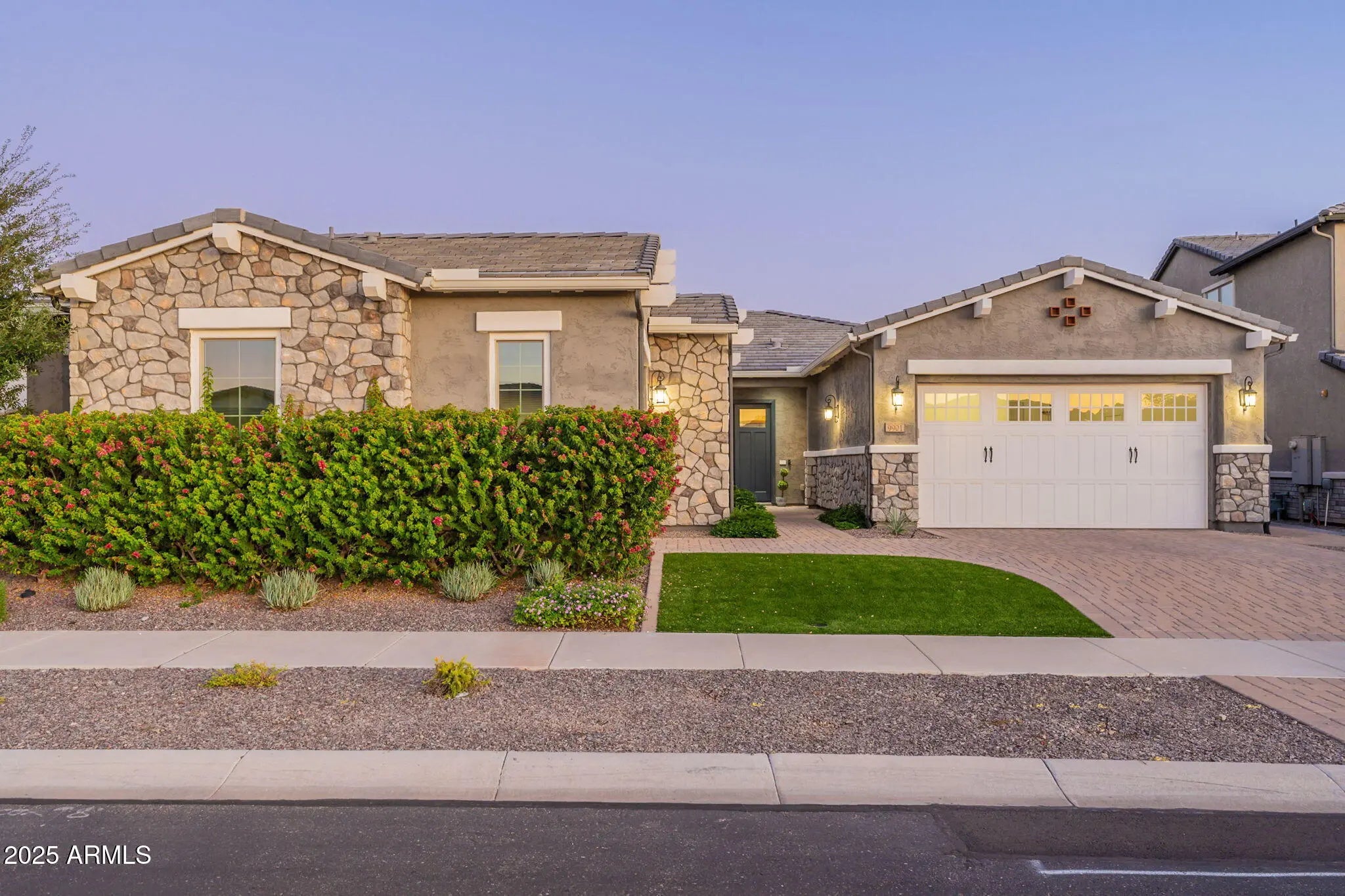 Photo of Listing #6937649