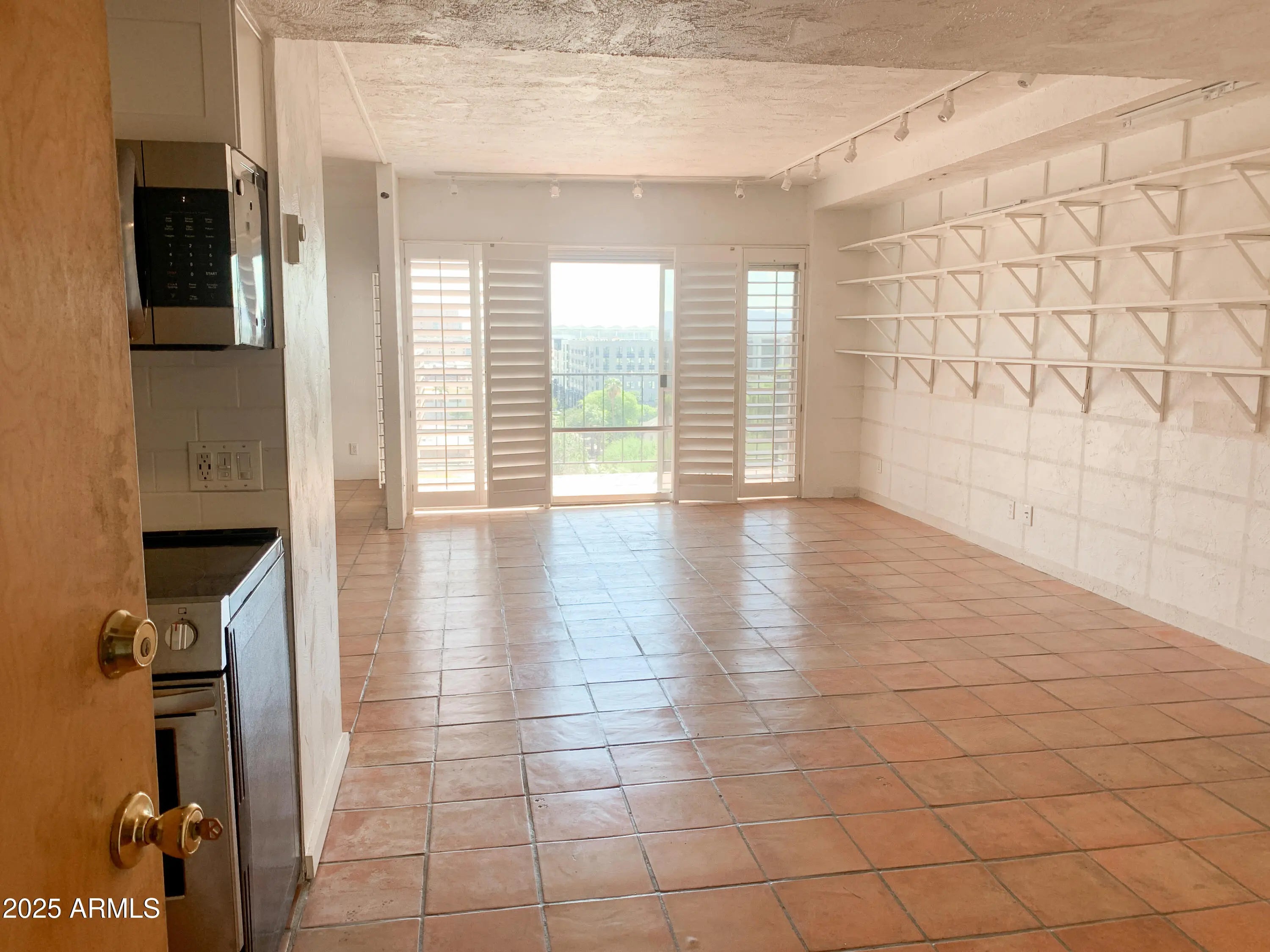 Photo of Listing #6926759