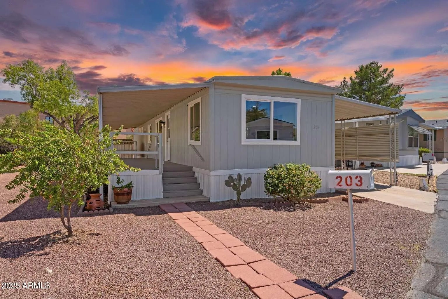 Photo of Listing #6926752