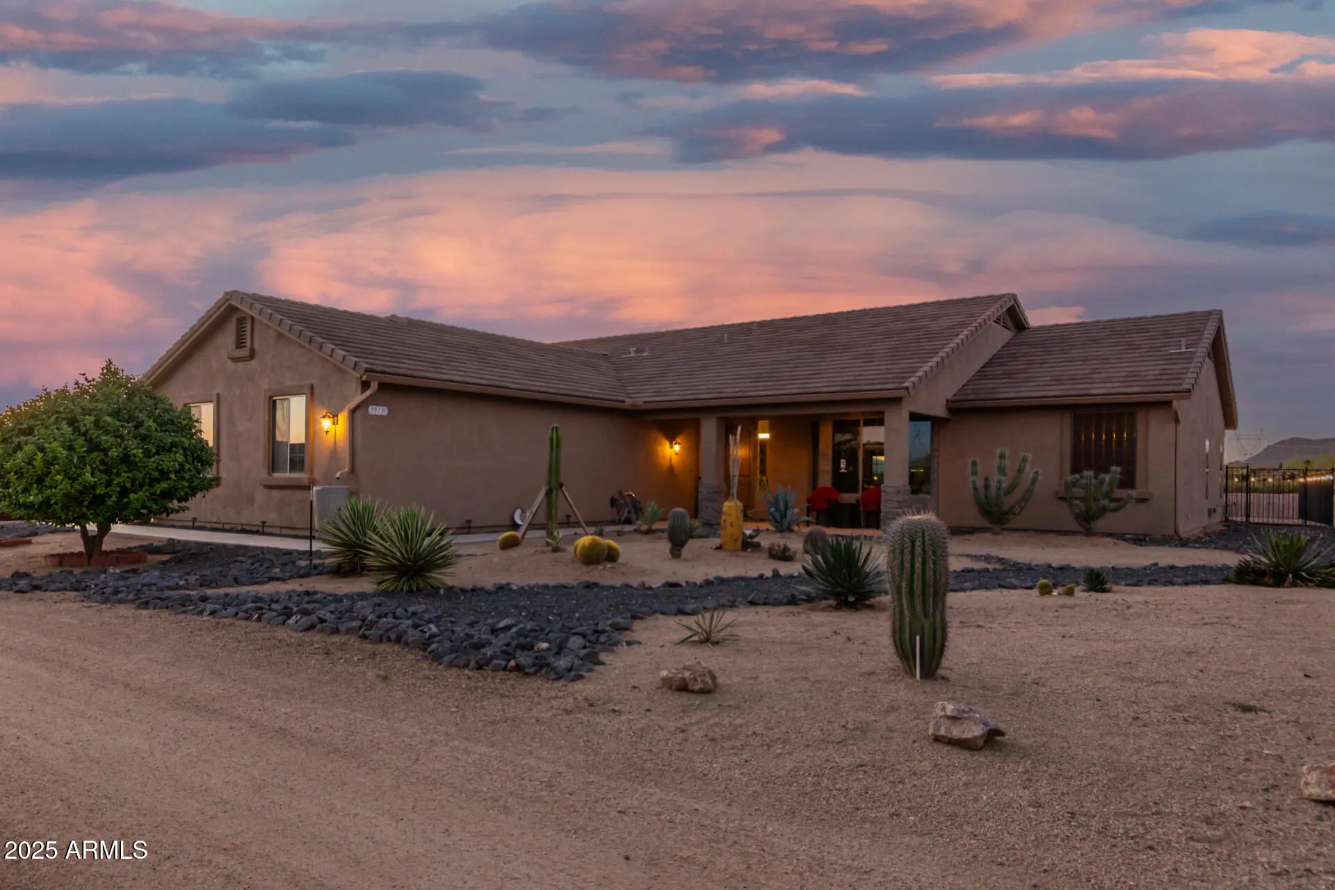 Photo of Listing #6928333