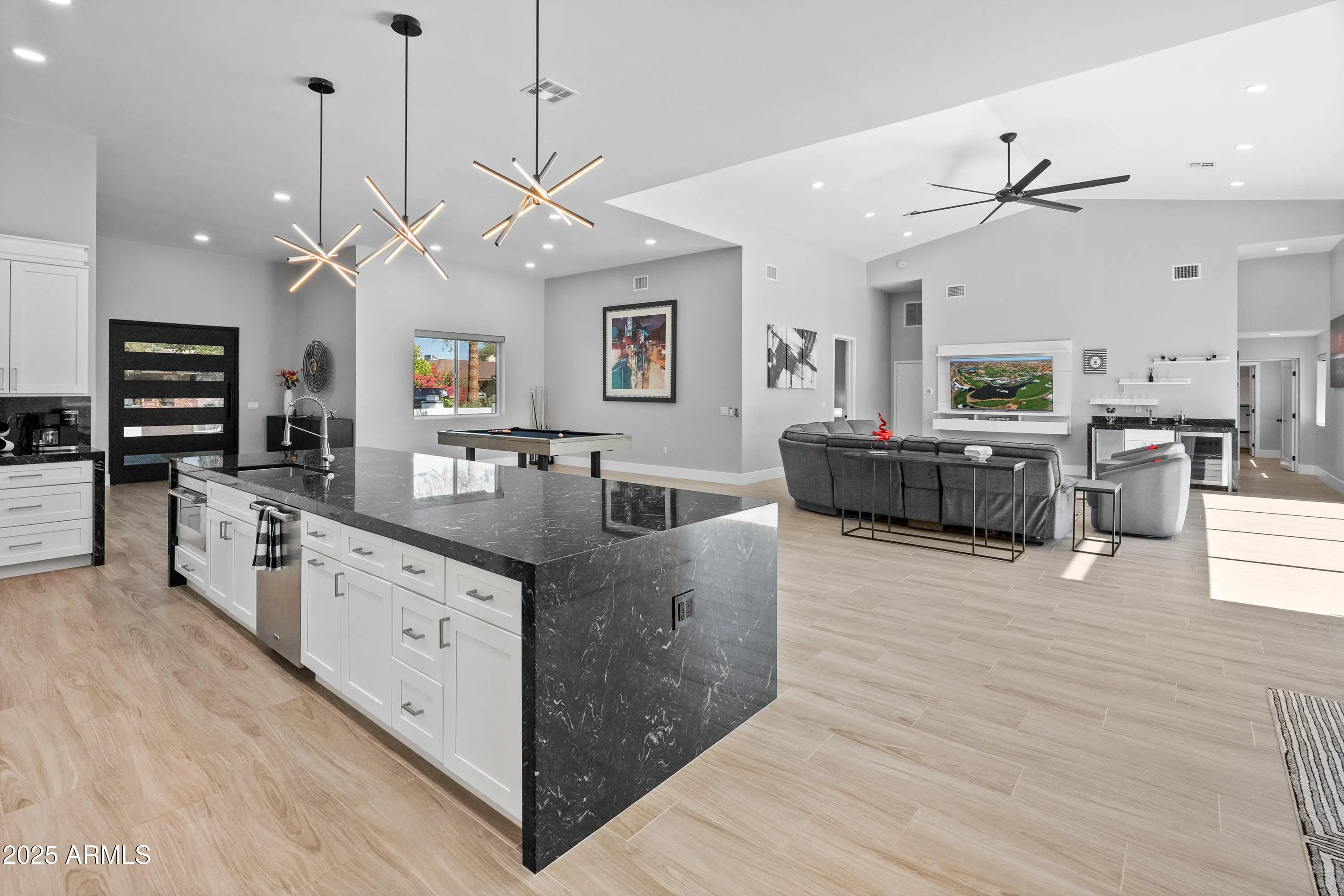 Photo of Listing #6929451