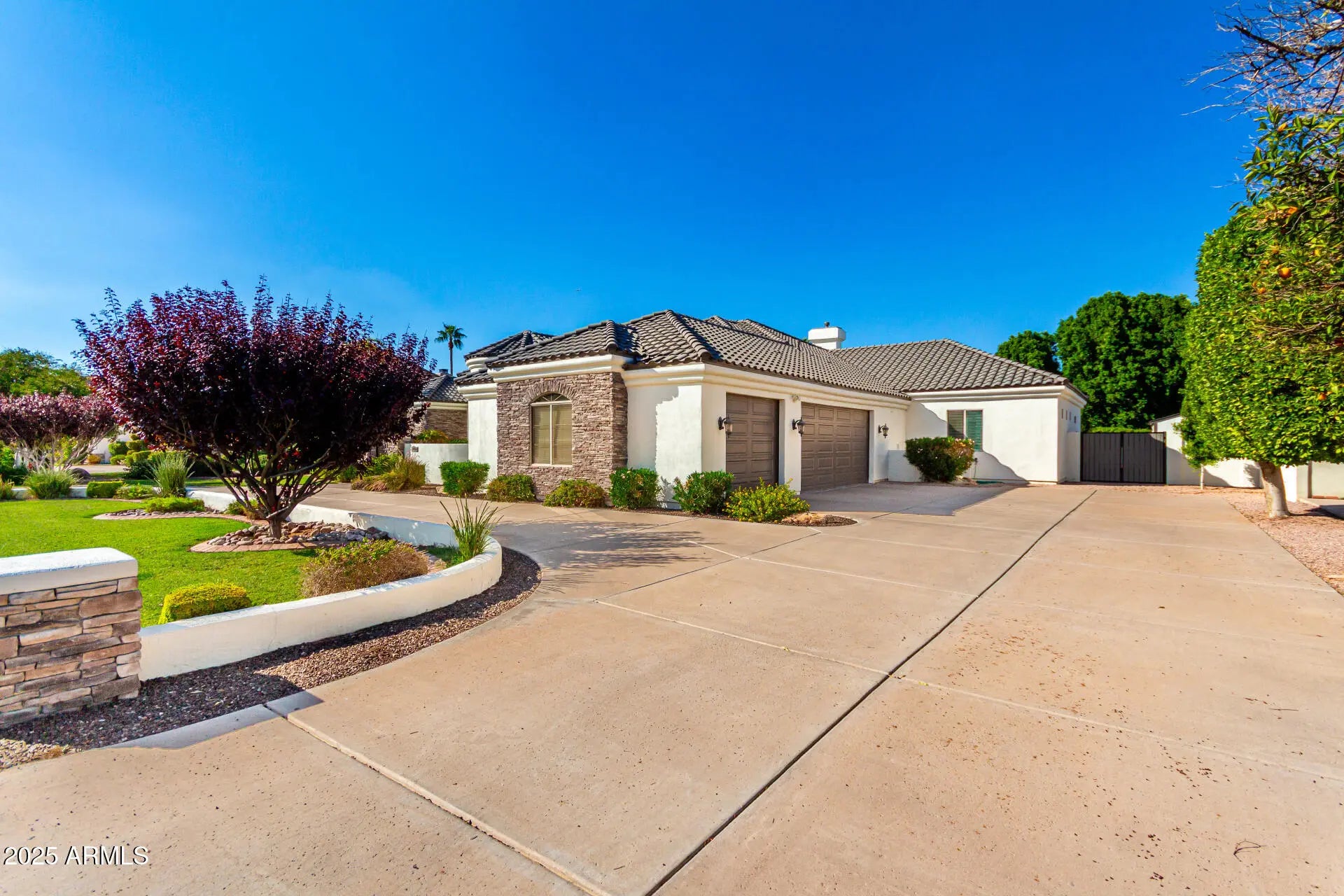 Photo of Listing #6927136