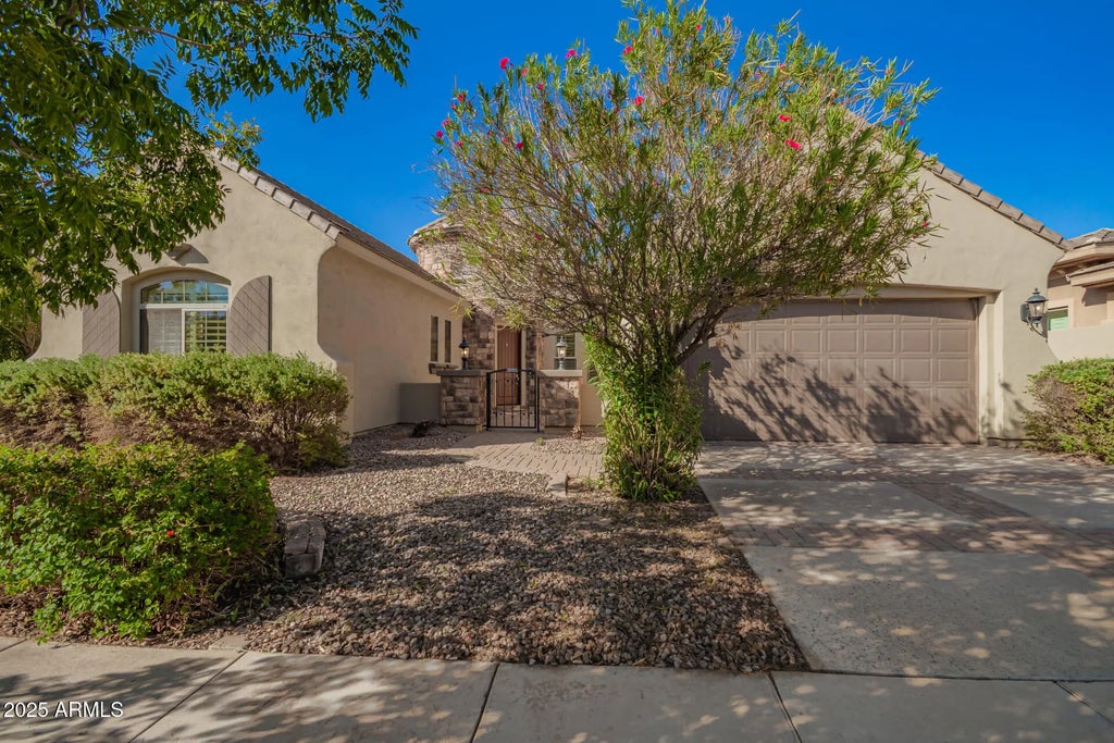 4352 E Santa Fe Court, Gilbert
