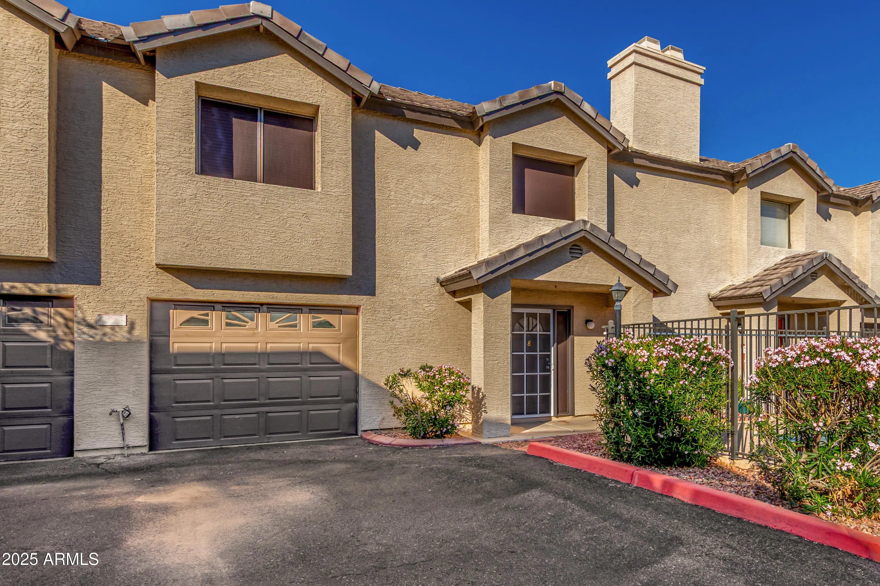 Photo of Listing #6927018