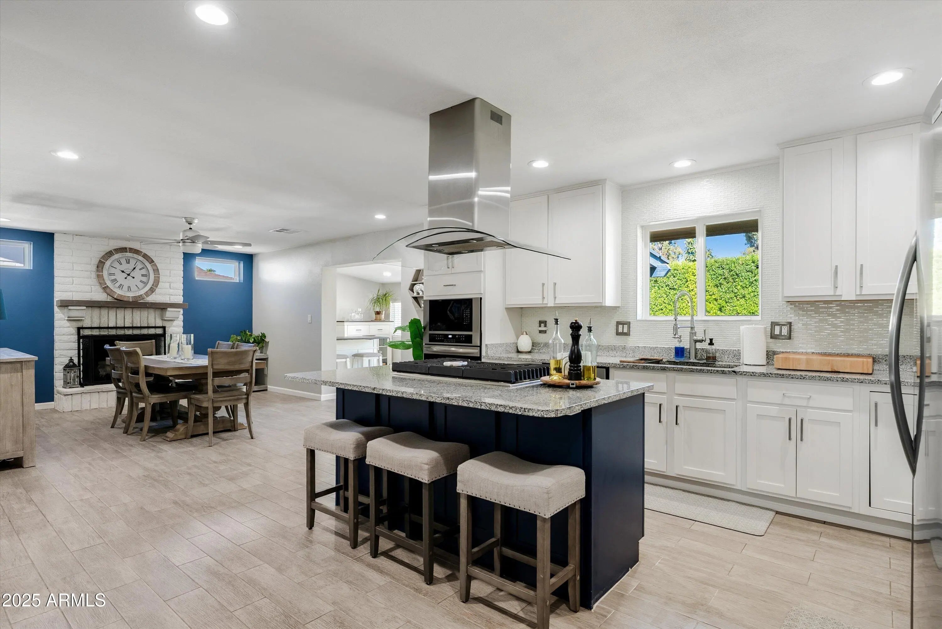 Photo of Listing #6928443