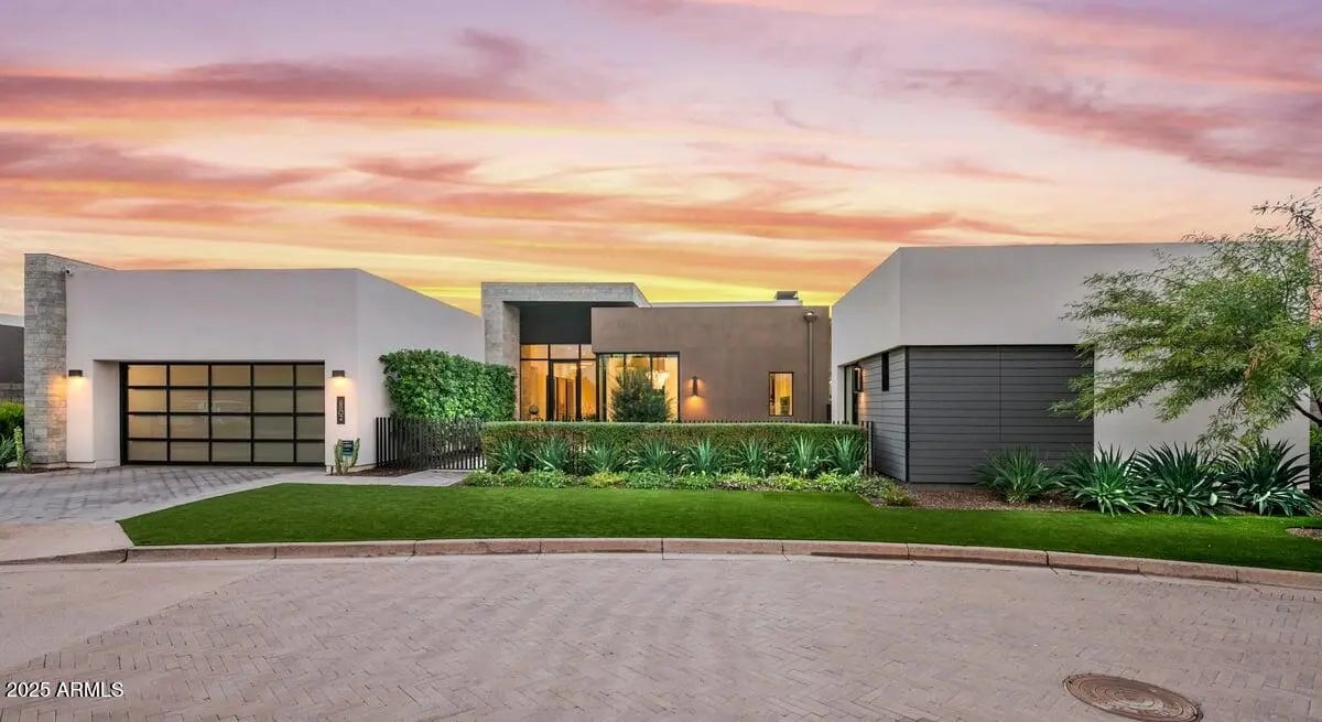 Photo of Listing #6932999