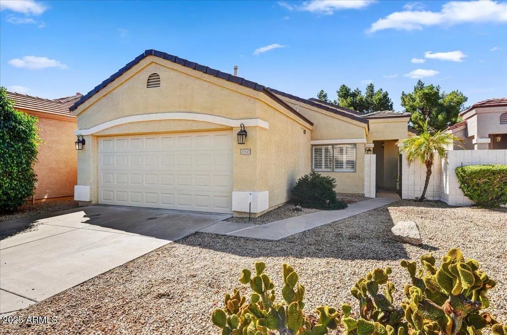 3247 E Maldonado Drive, Phoenix