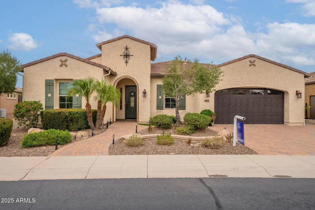 872 E Harmony Way, Queen Creek