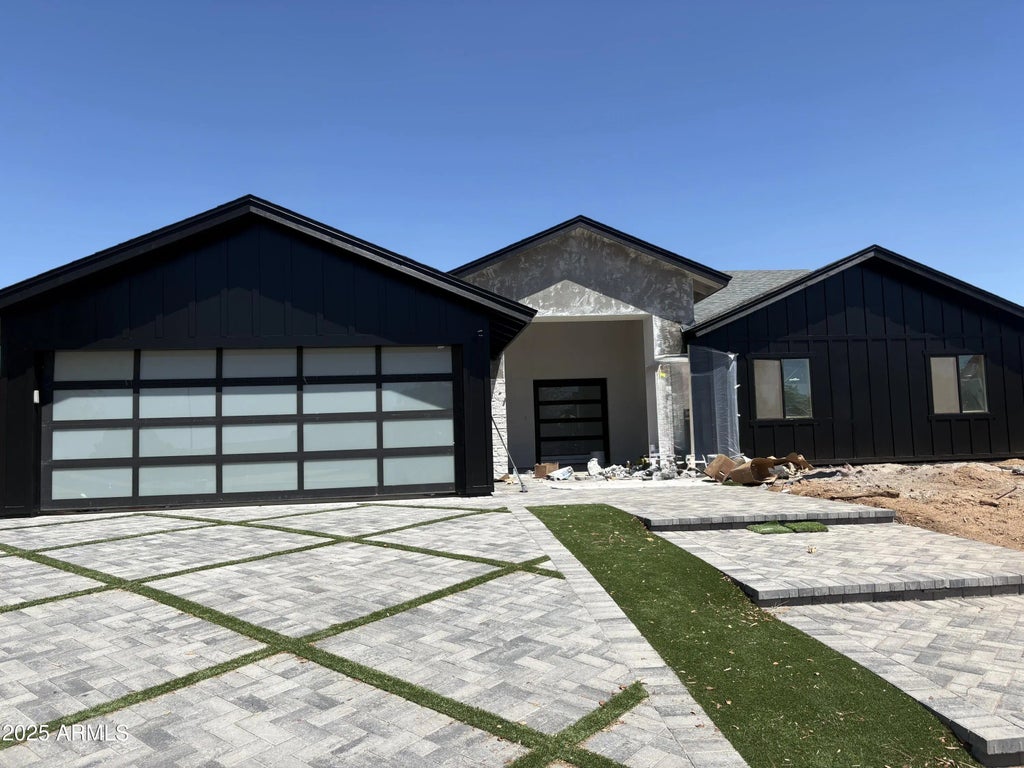 1739 N Silverado, Mesa