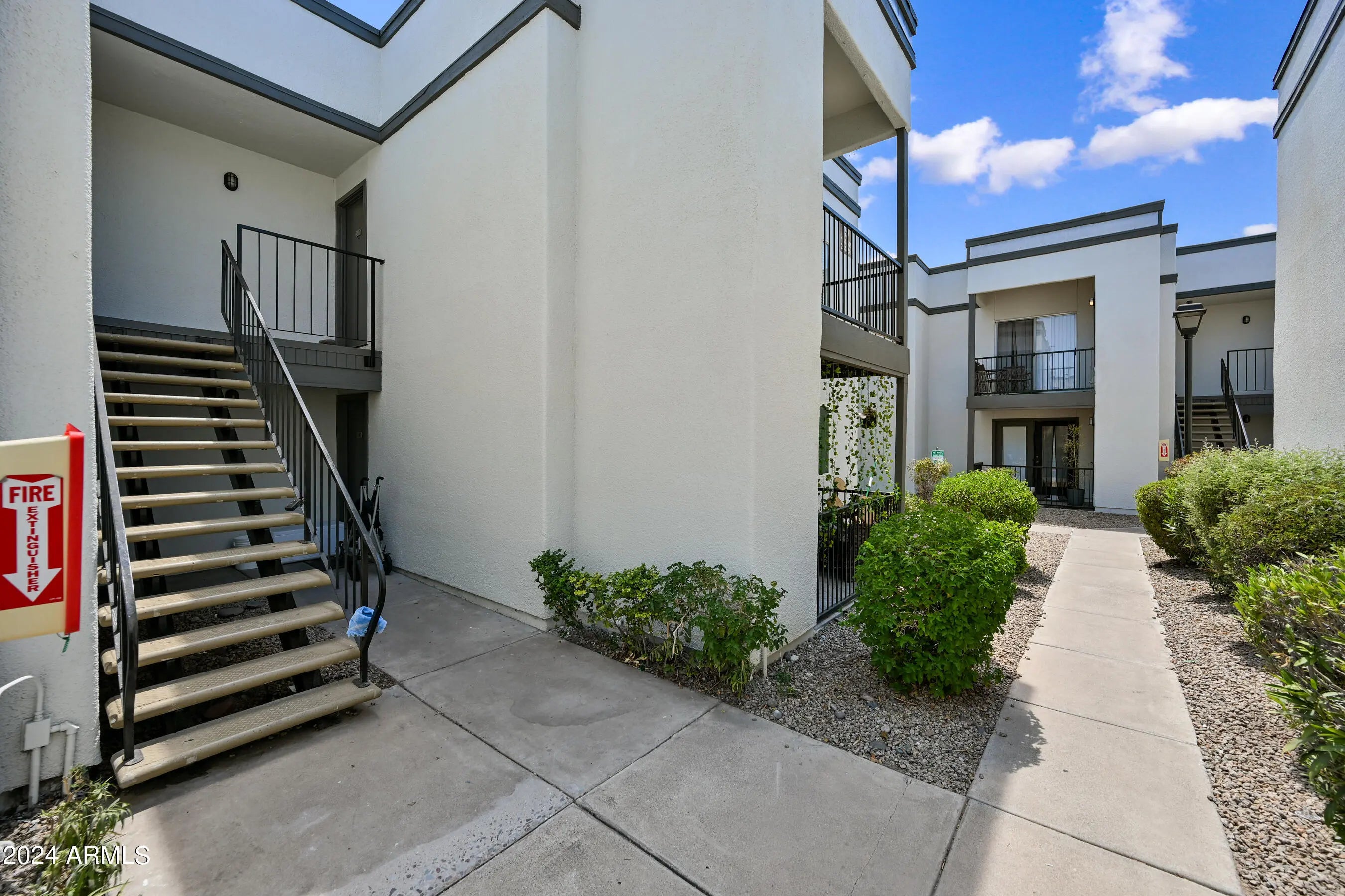 Photo of Listing #6927411