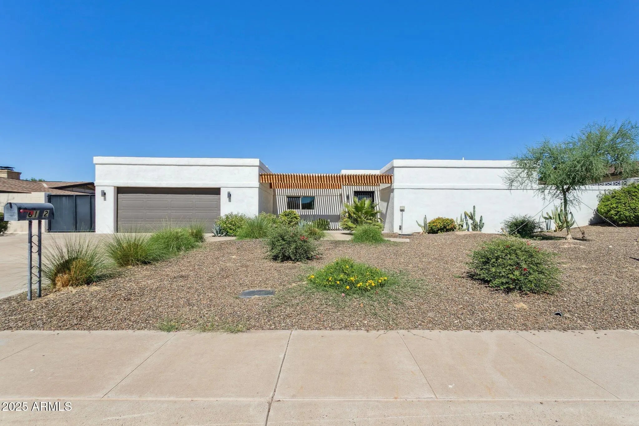 Photo of Listing #6930182